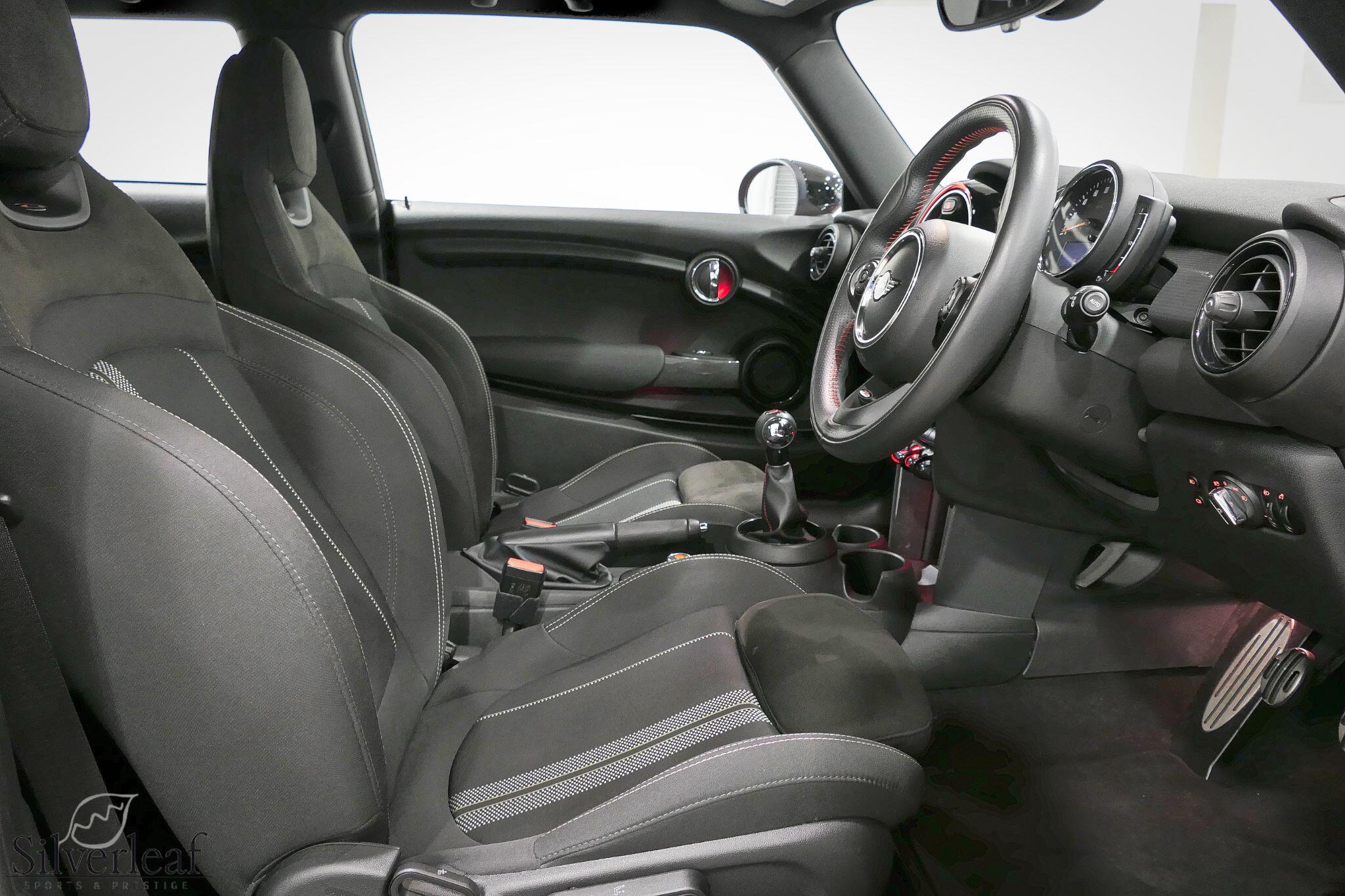 Mini Cooper view 18