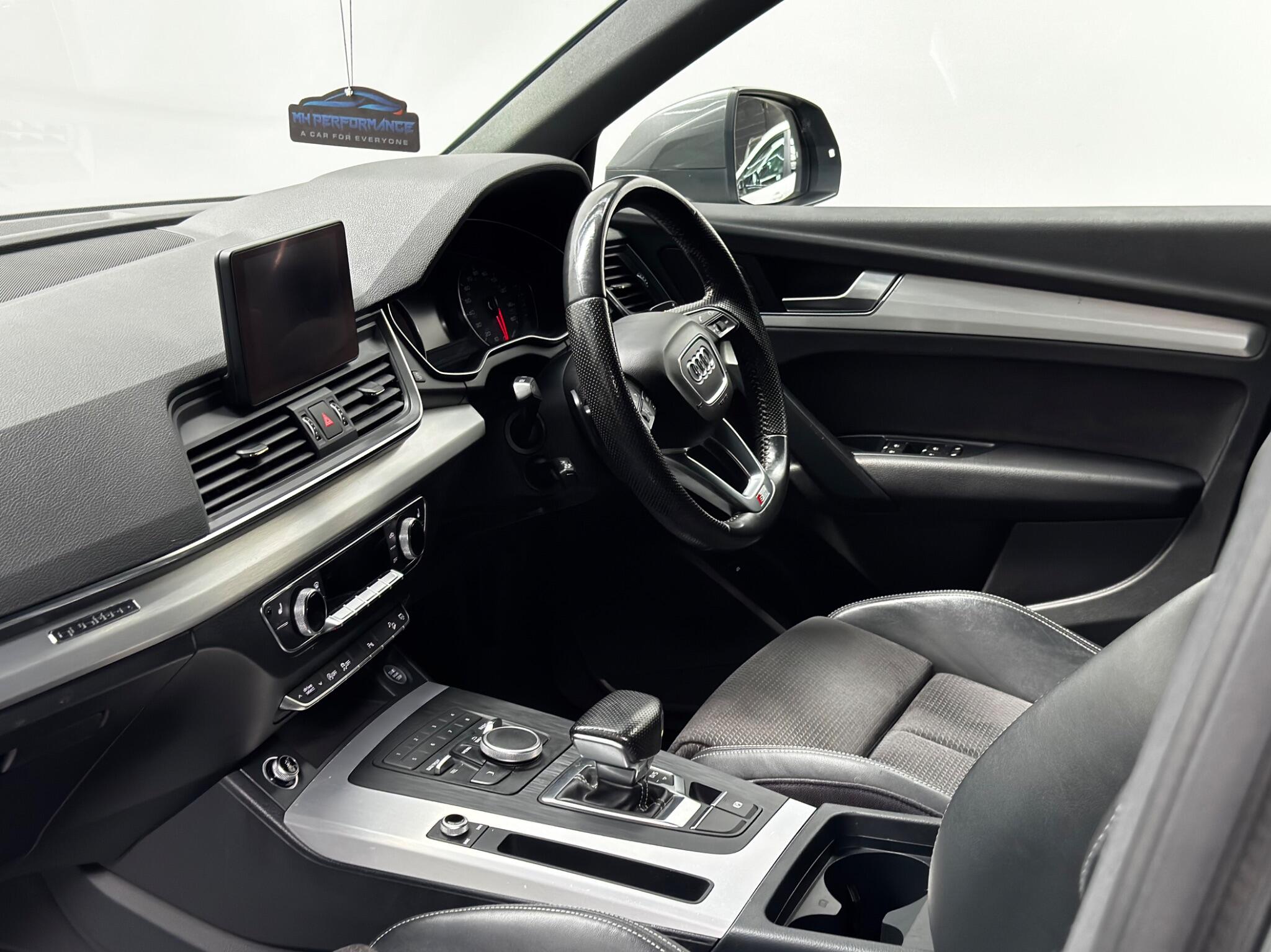 Audi Q5 view 48