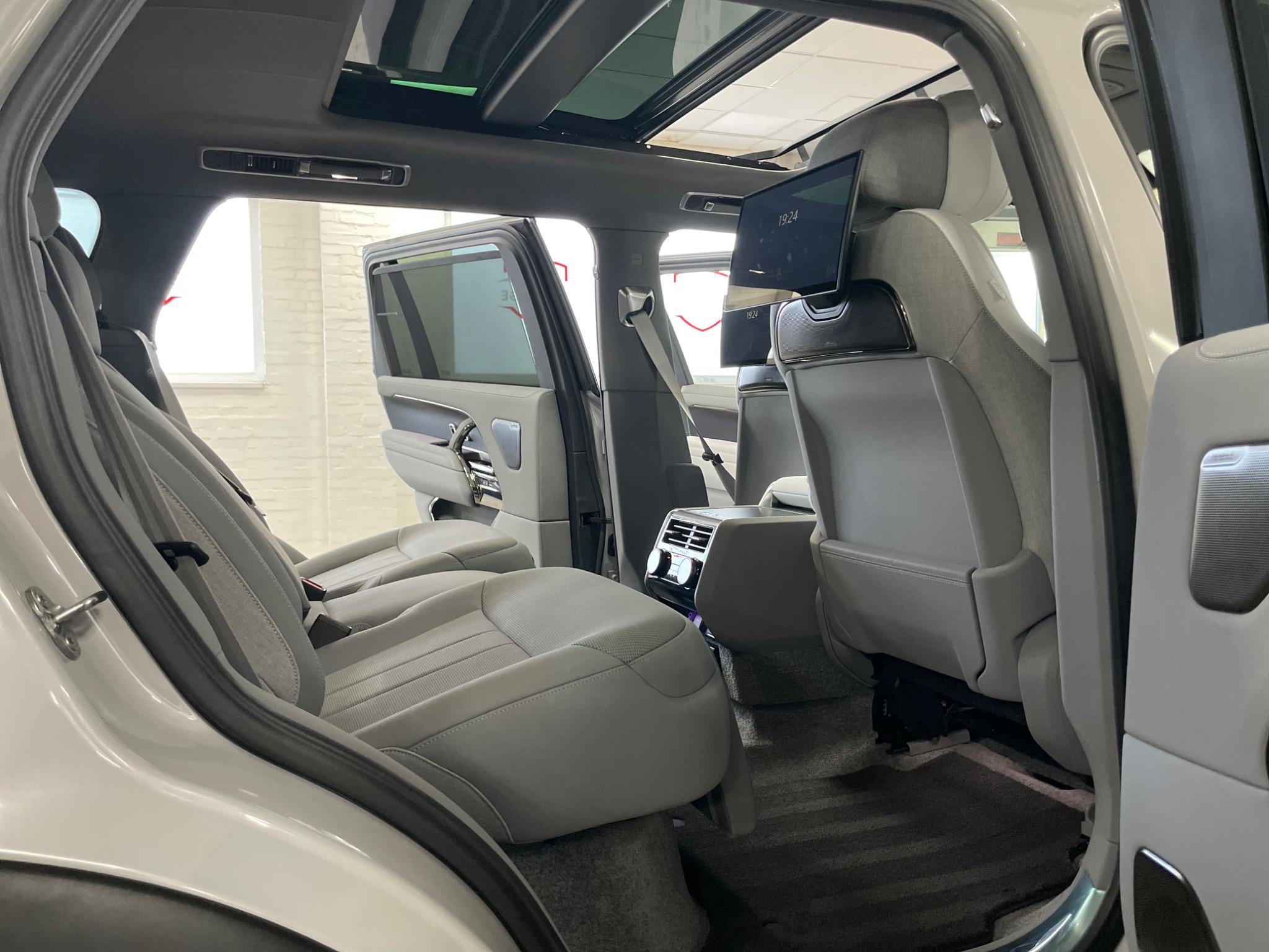 Land Rover Range Rover view 79