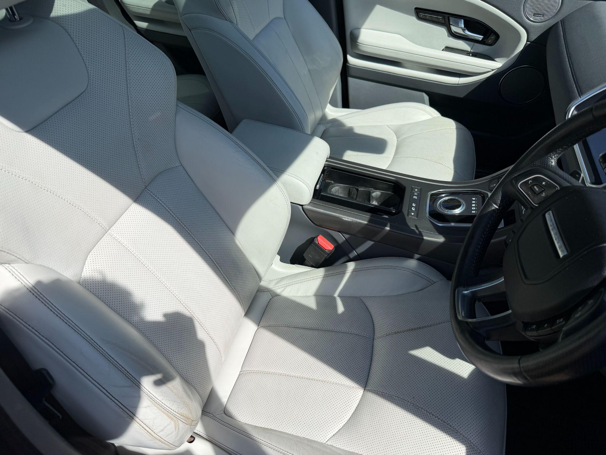 Land Rover Range Rover Evoque view 31