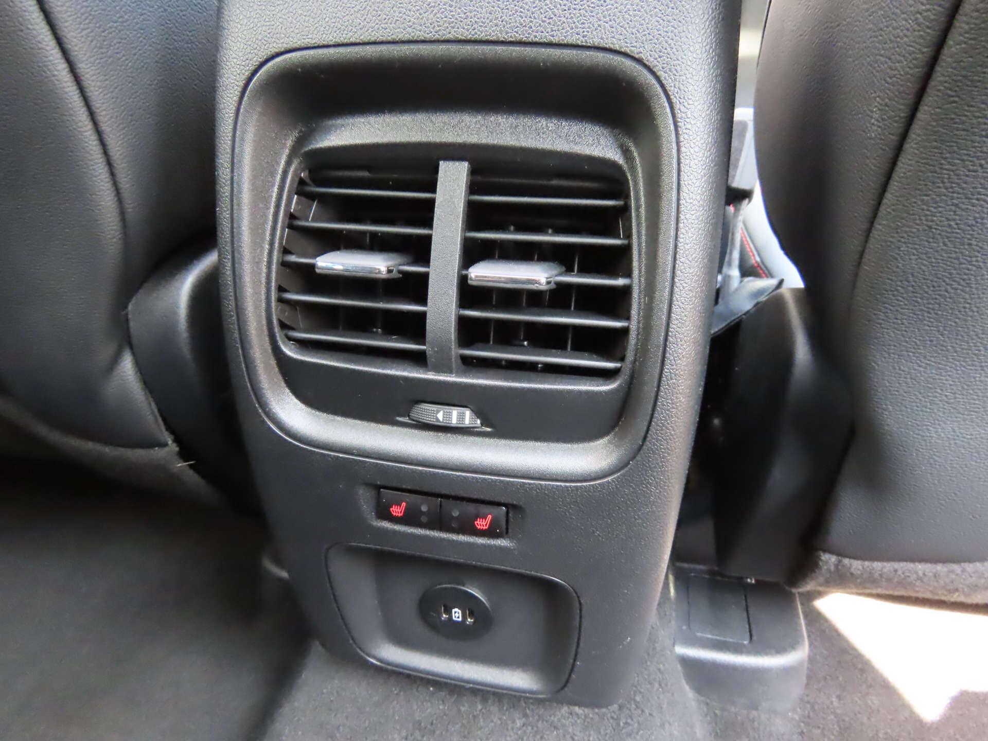 Ford Kuga view 16