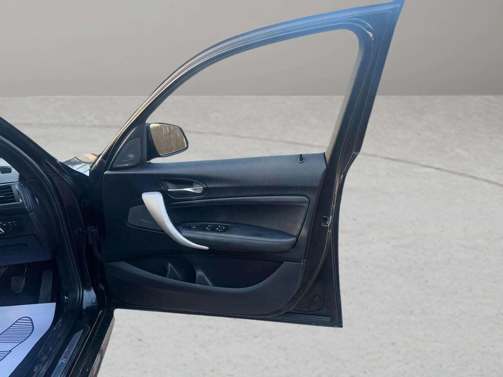 BMW 1 Series view 42
