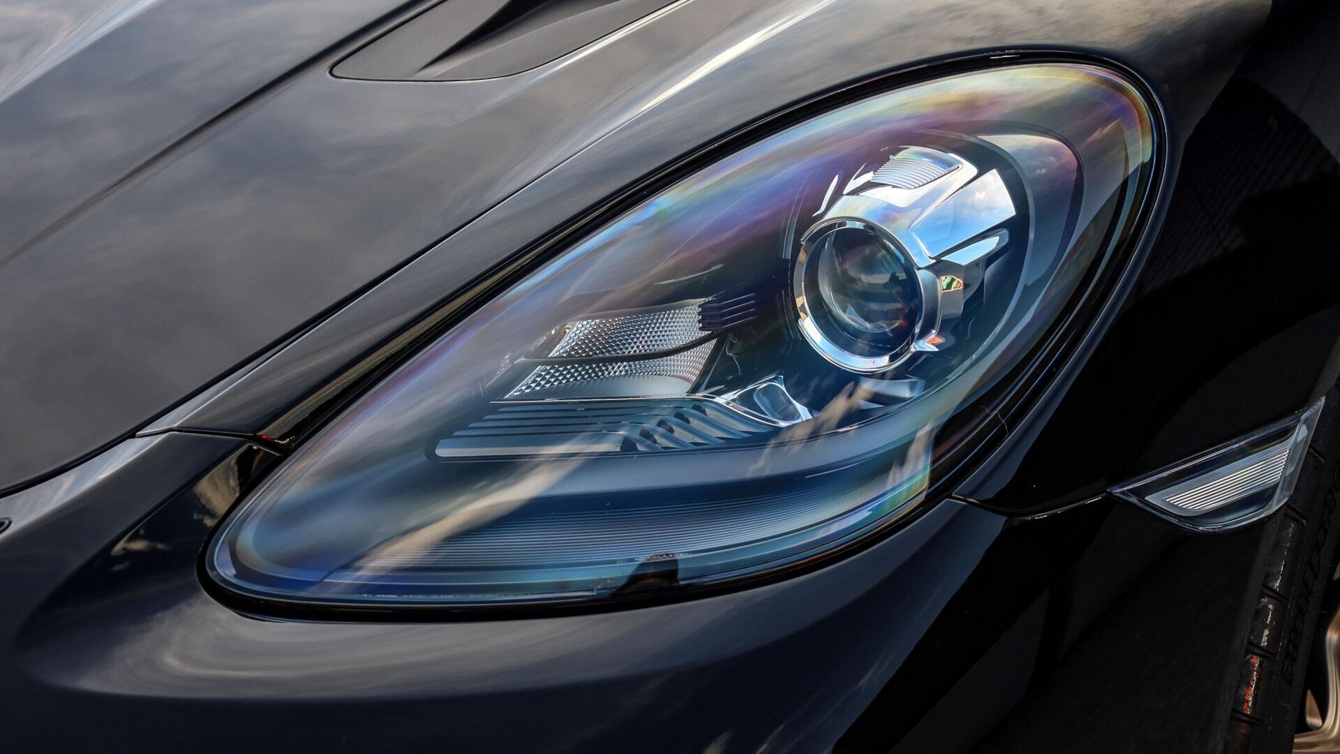 Porsche Cayman view 28