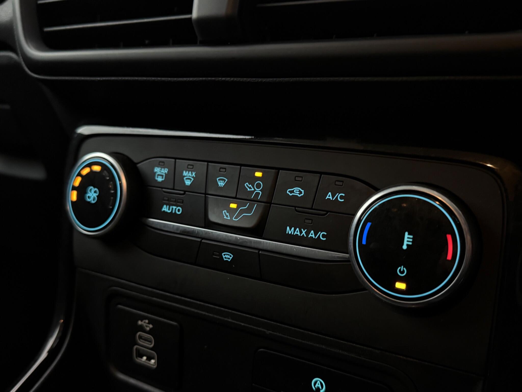 Ford Ecosport view 19