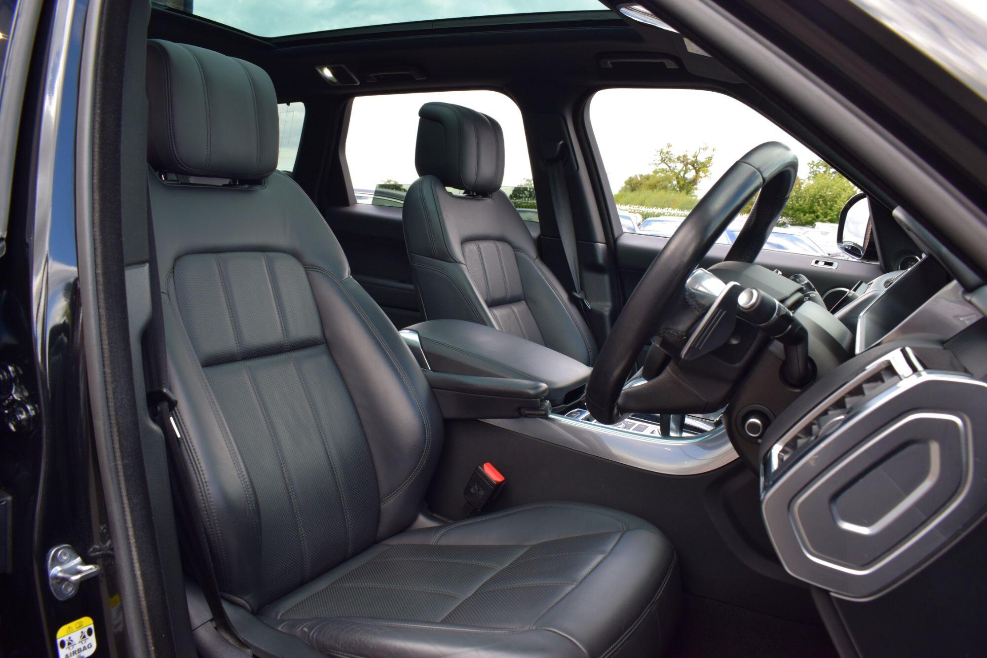Land Rover Range Rover Sport view 12