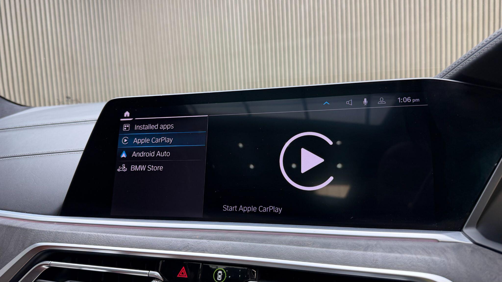 BMW X7 view 22