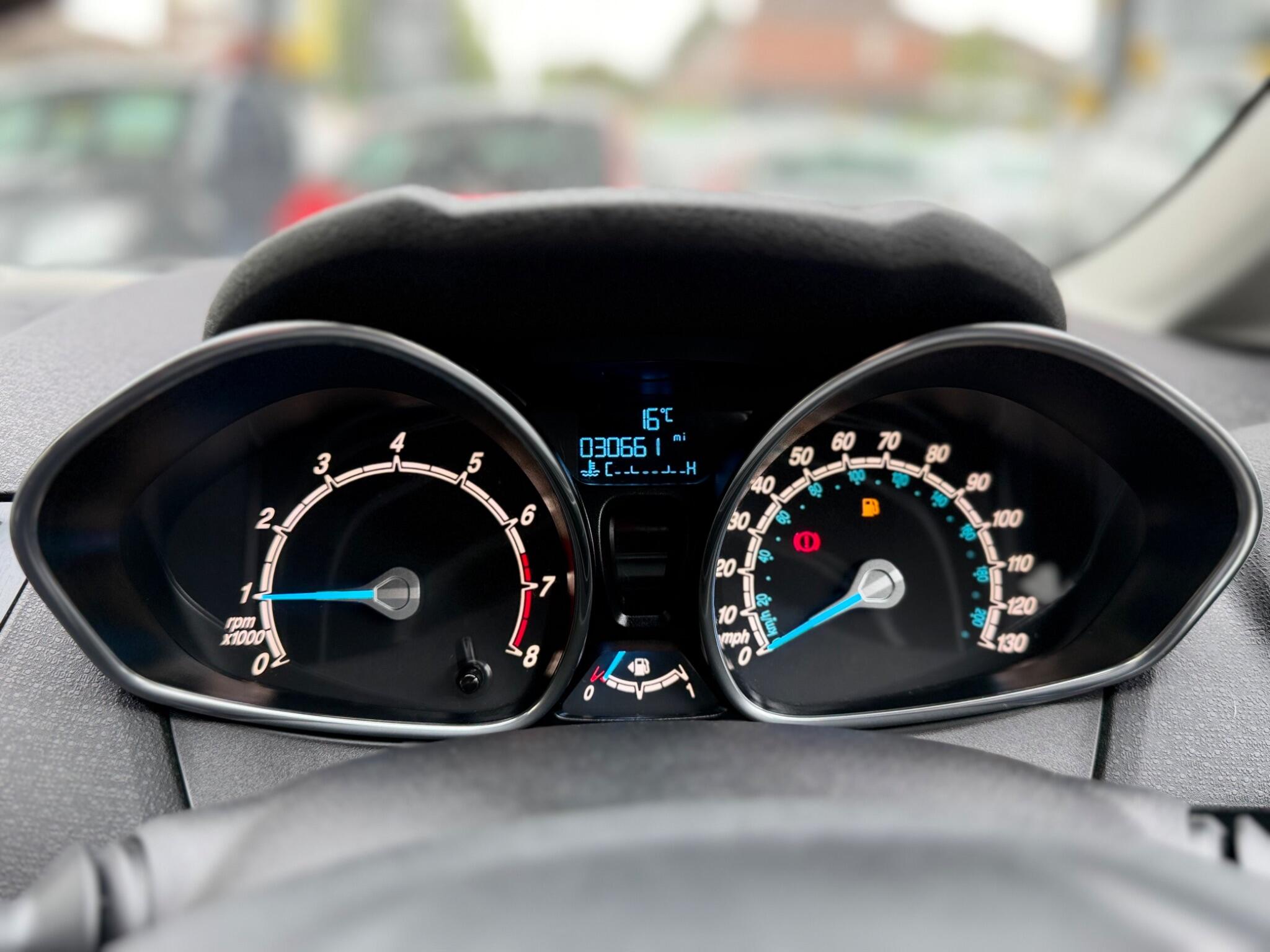 Ford Fiesta view 45