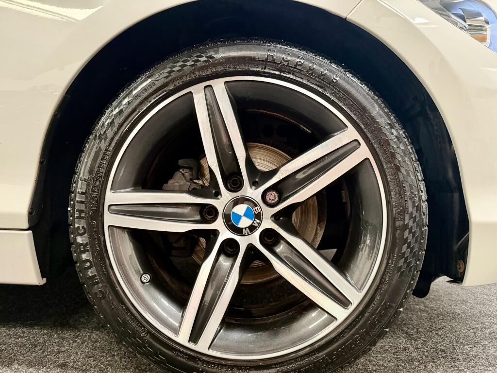BMW 1 Series view 12