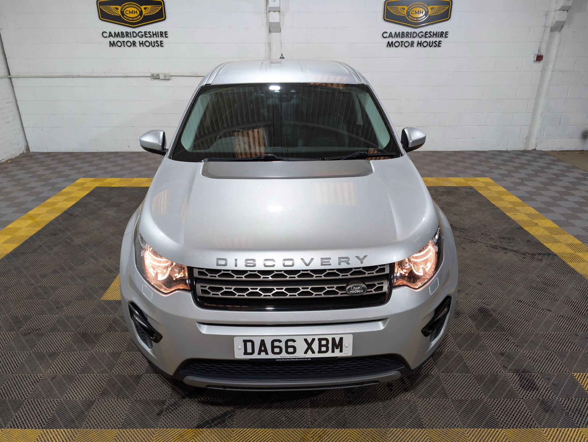 Land Rover Discovery Sport view 61