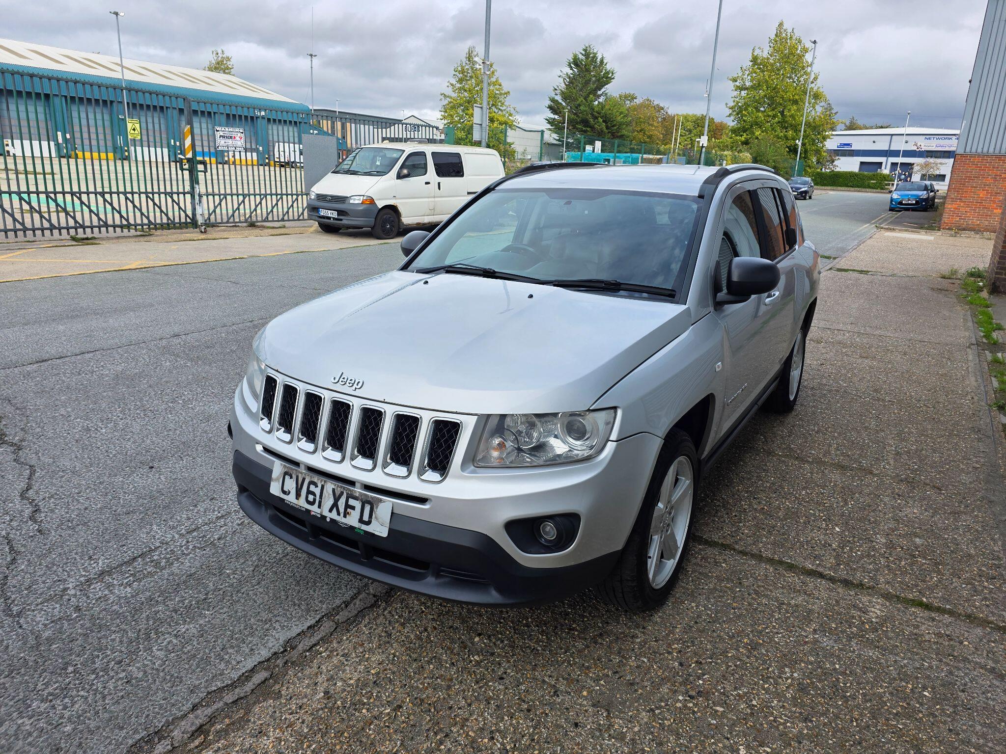 Jeep Compass view 3