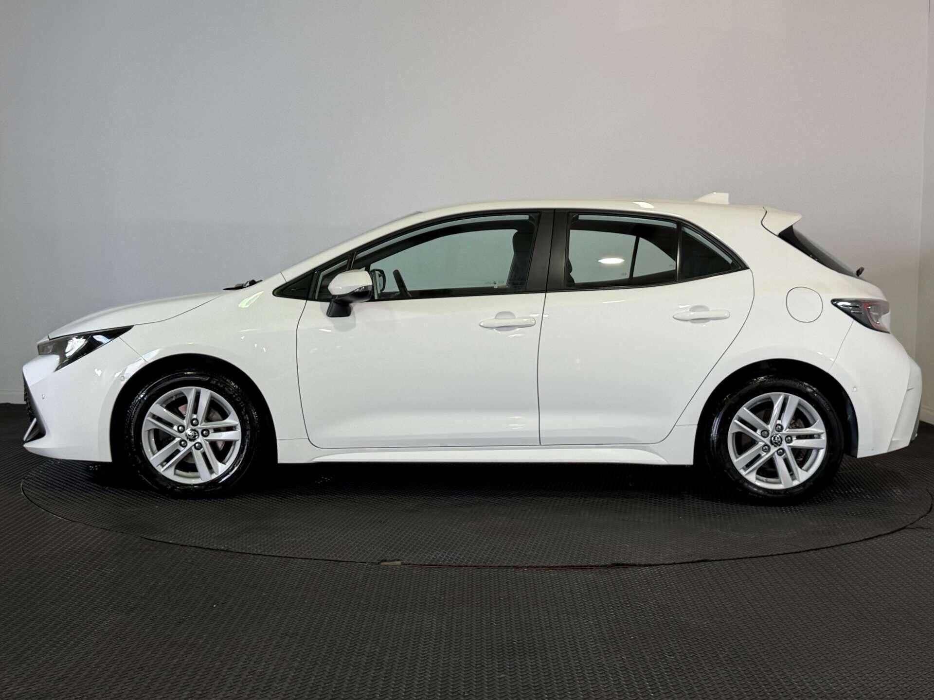 Toyota Corolla view 4