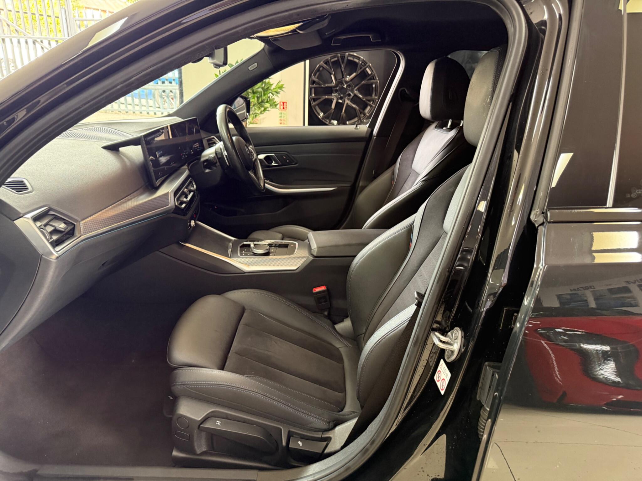 BMW 3 Series view 37