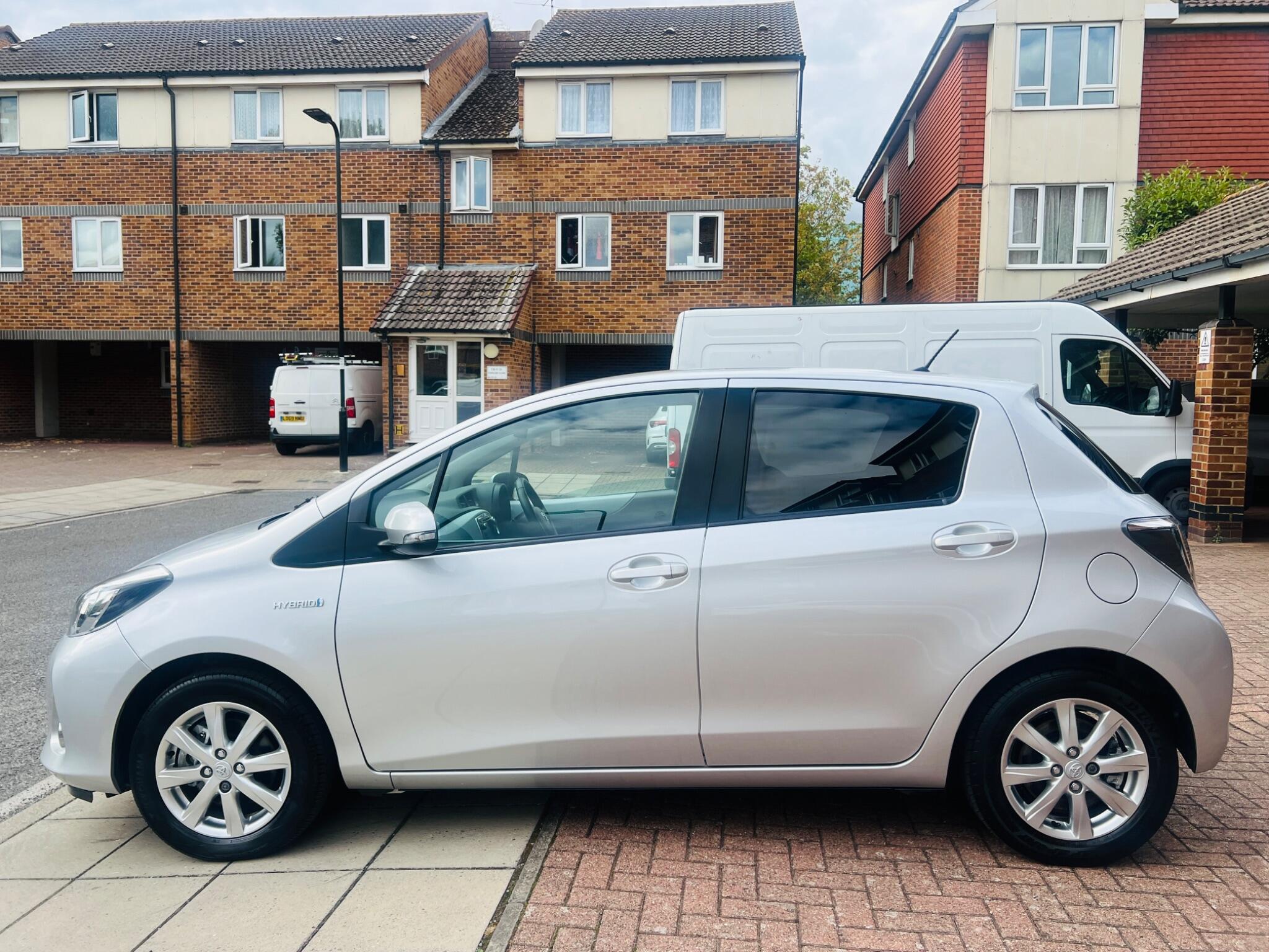 Toyota Yaris view 21