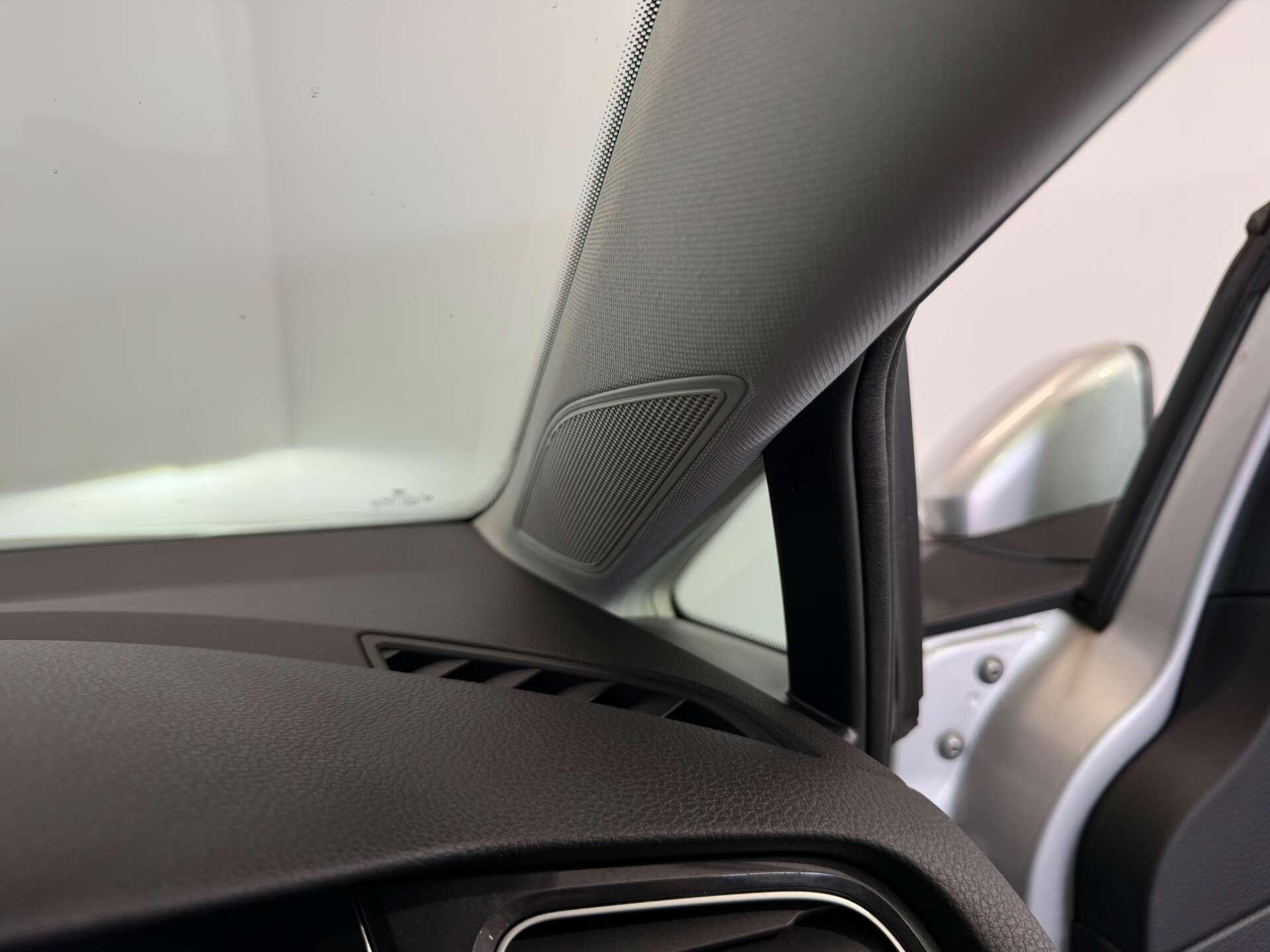 Volkswagen Golf view 22