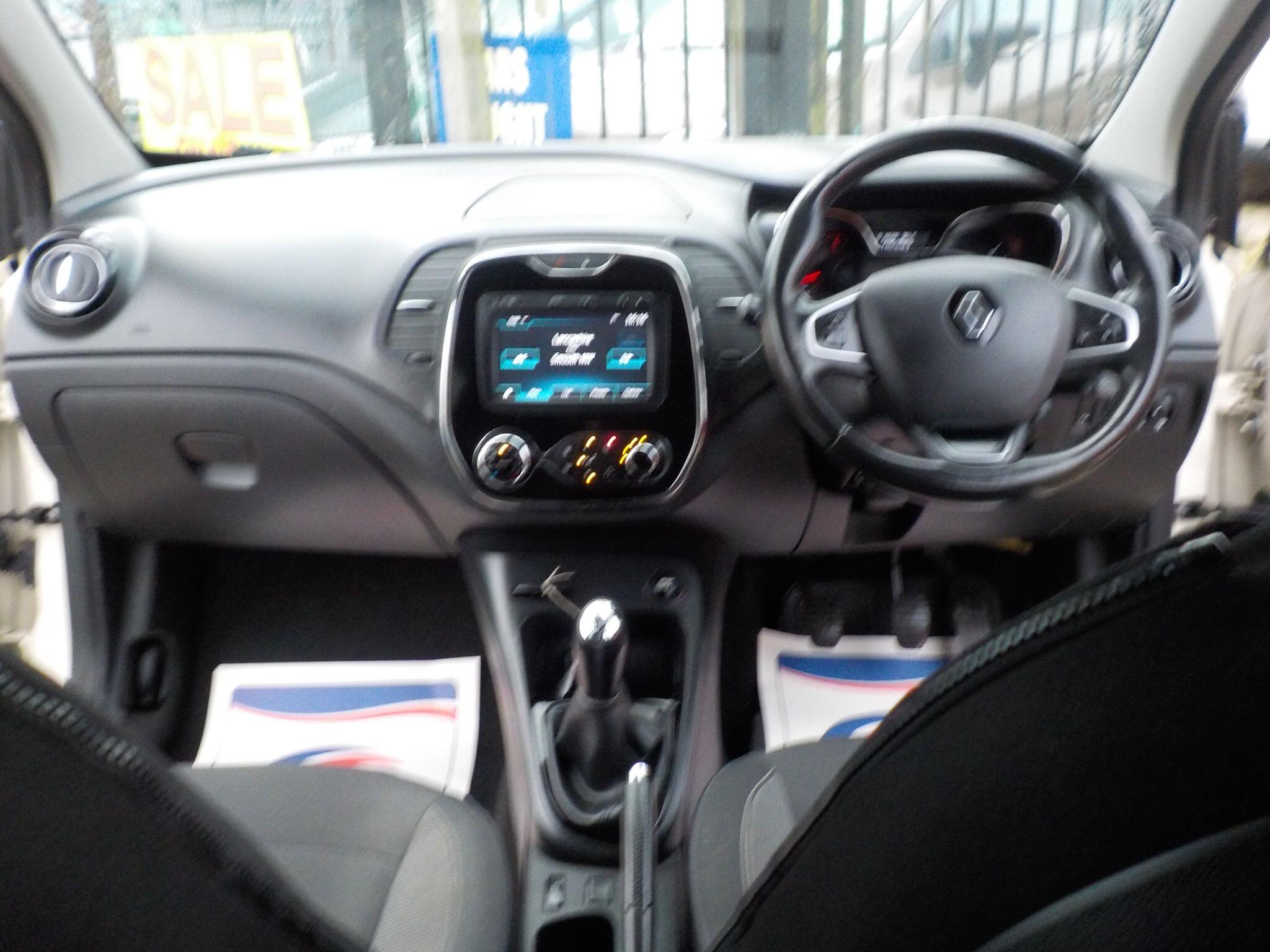 Renault Captur 1.5 dCi ENERGY Dynamique S Nav Euro 6 (s/s) 5dr