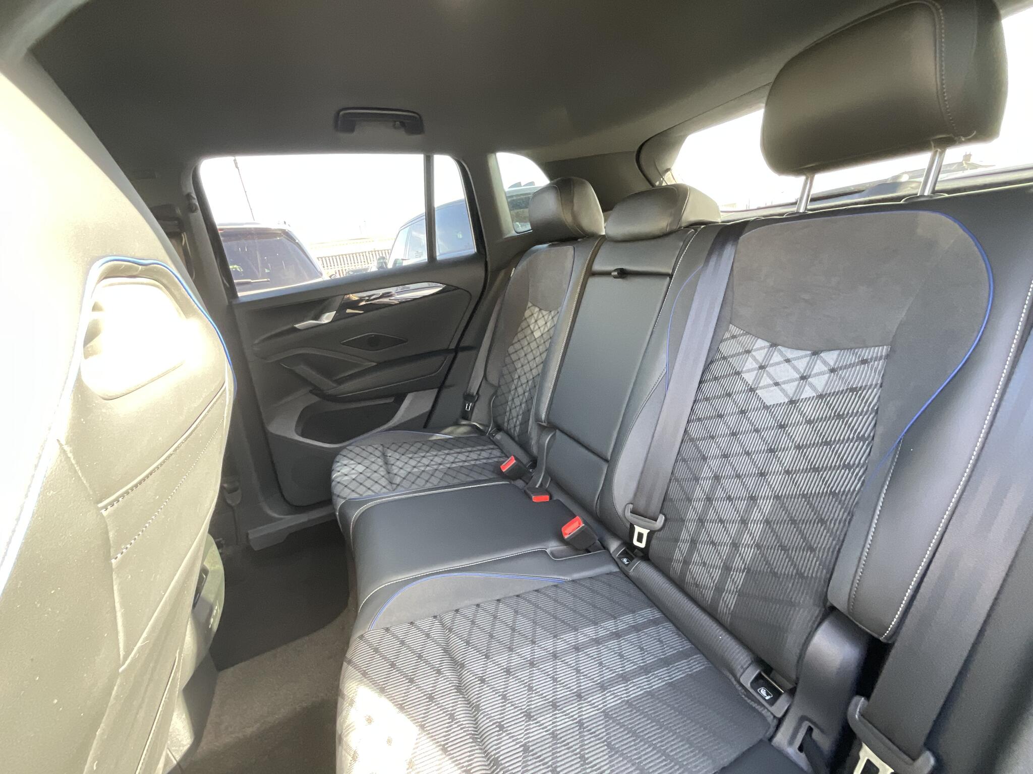 Volkswagen Tiguan view 14