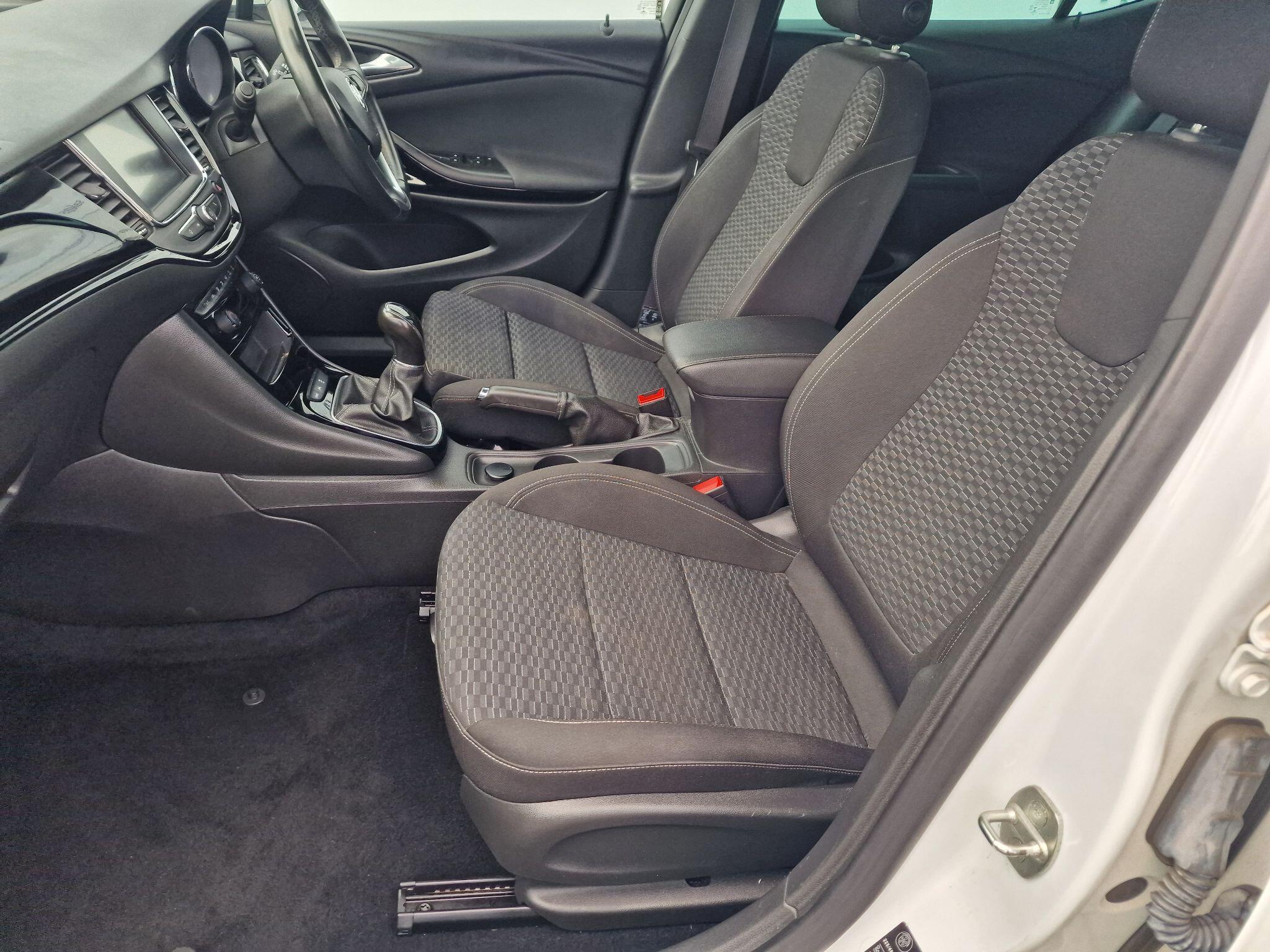 Vauxhall Astra view 61