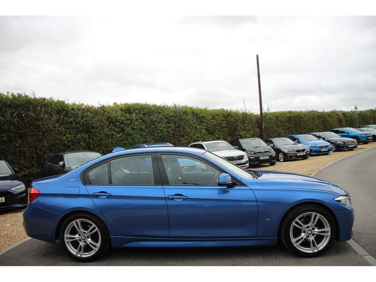 BMW 3 Series view 6