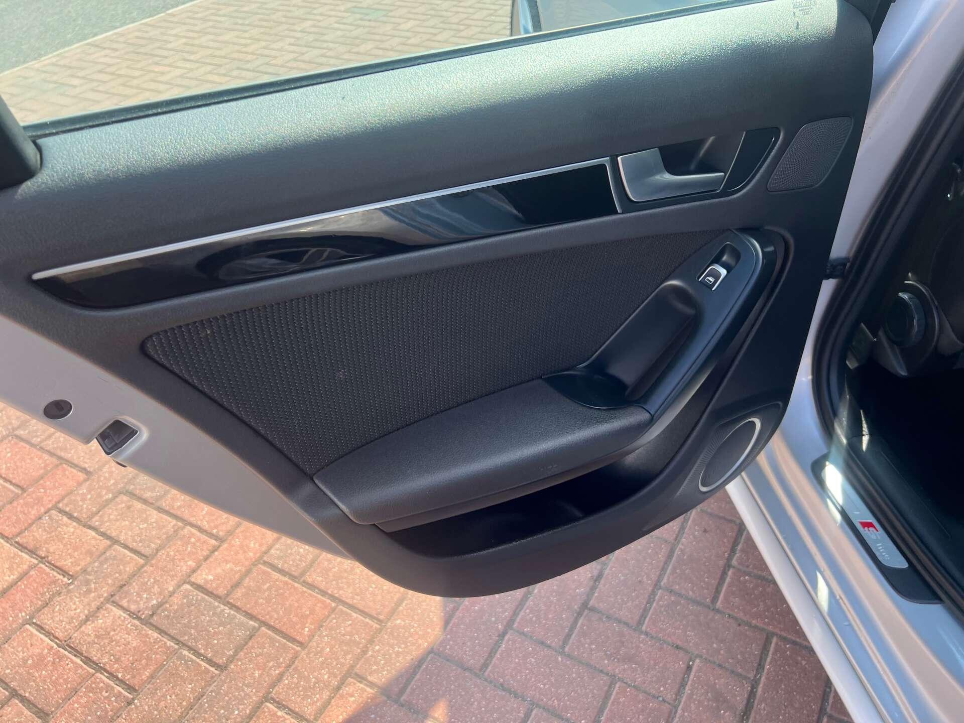 Audi A4 view 38