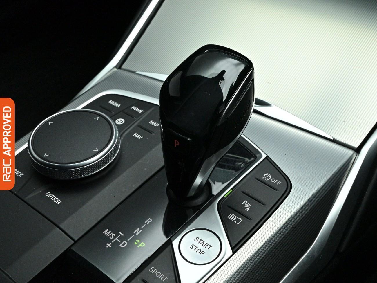 BMW 3 Series view 20