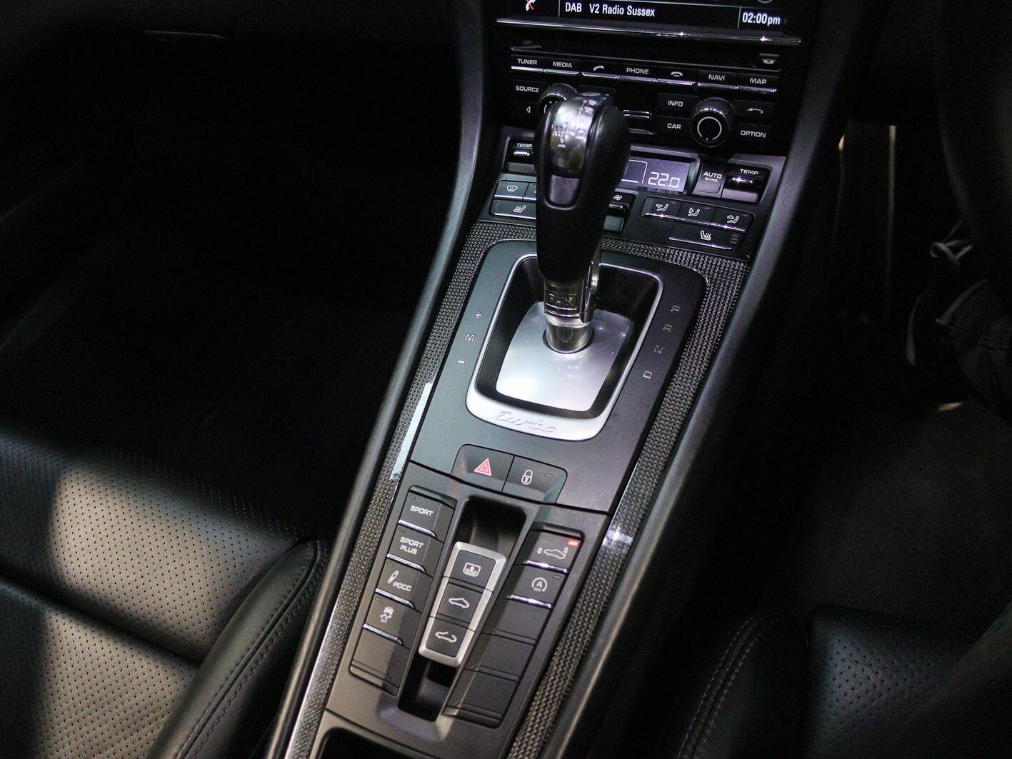 Porsche 911 view 21