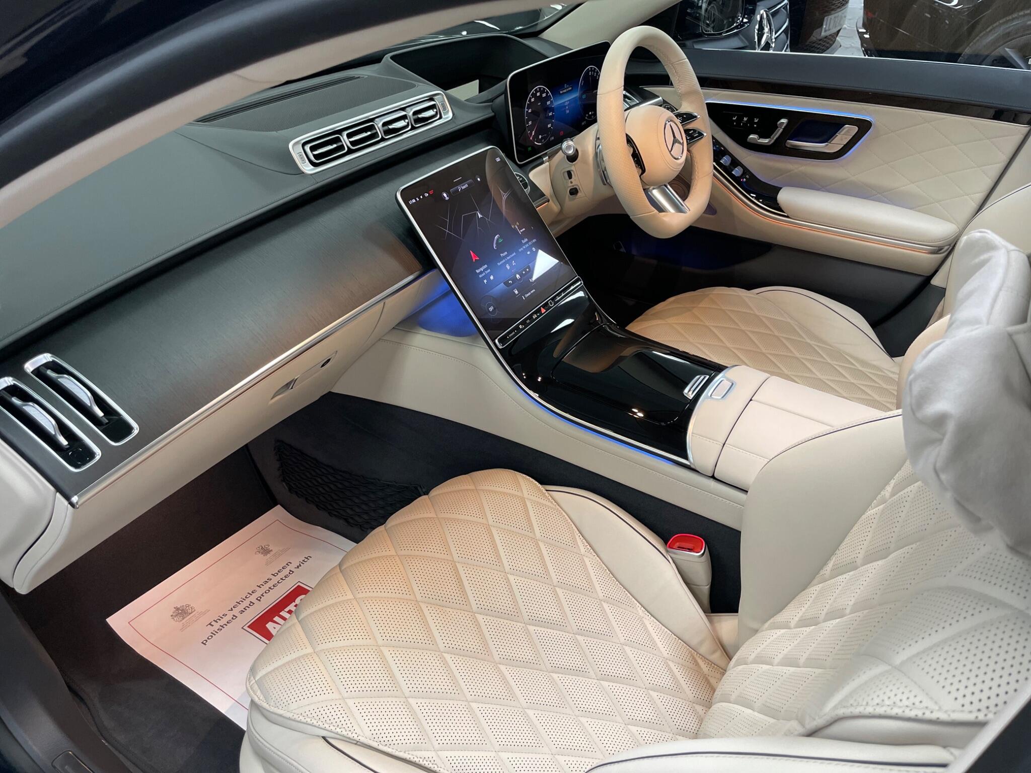 Mercedes-Benz S-Class view 33