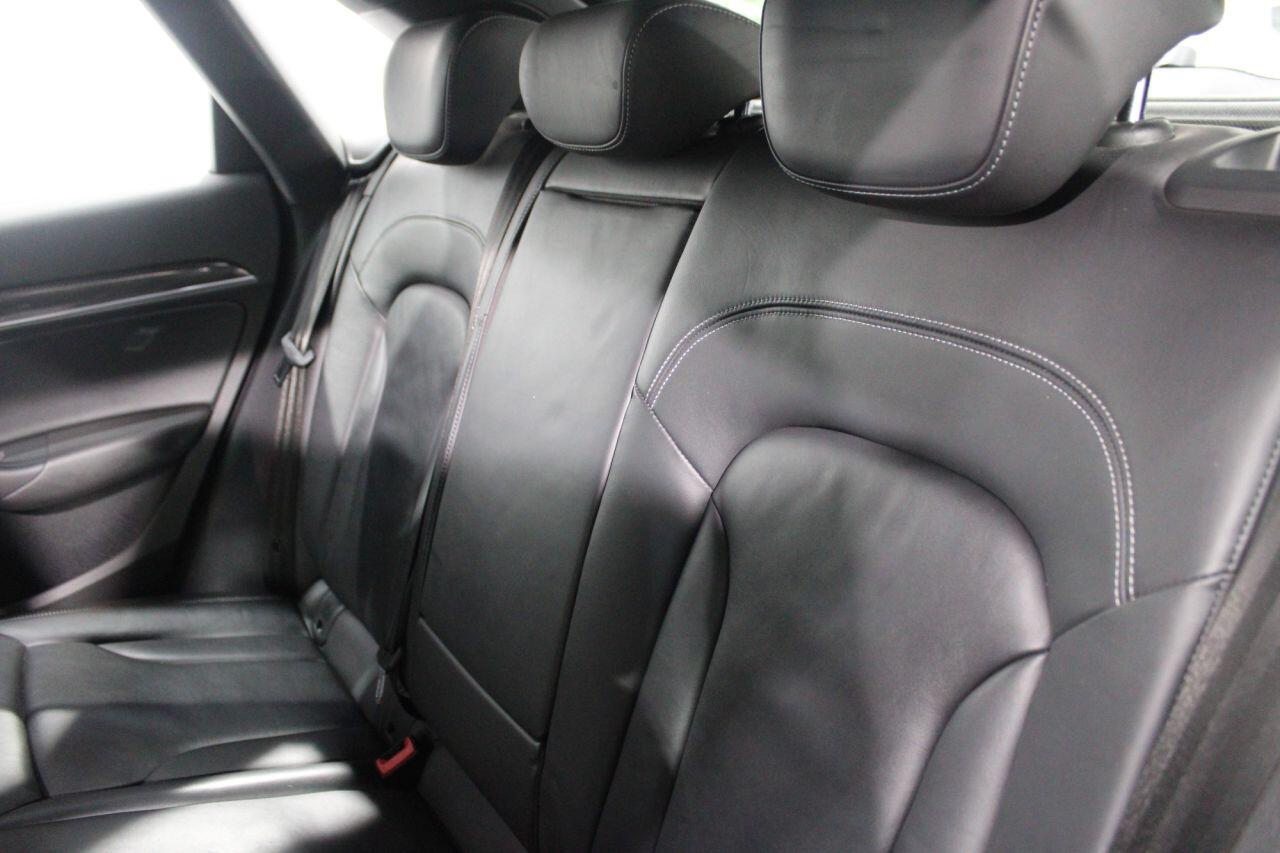 Audi RS Q3 view 19