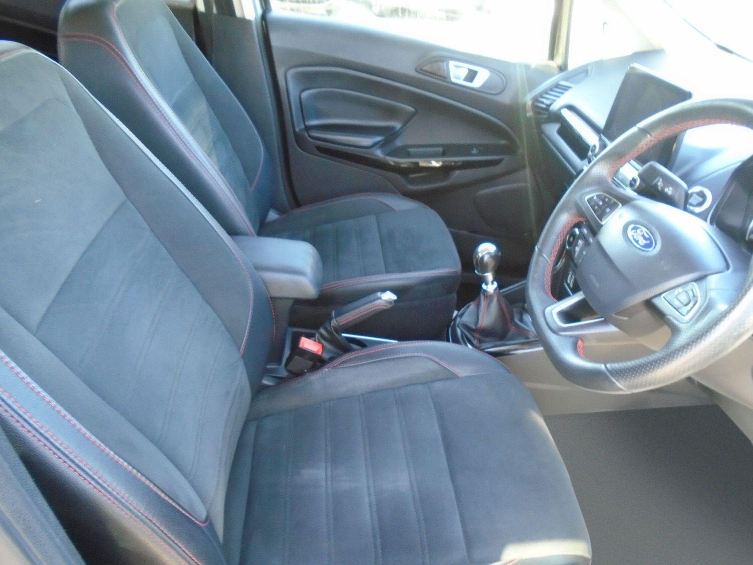 Ford Ecosport view 11