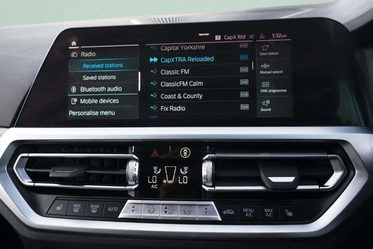BMW 3 Series view 28