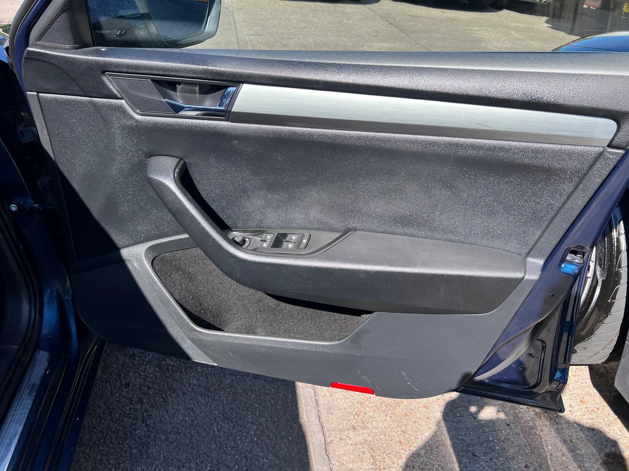 Skoda Superb view 16