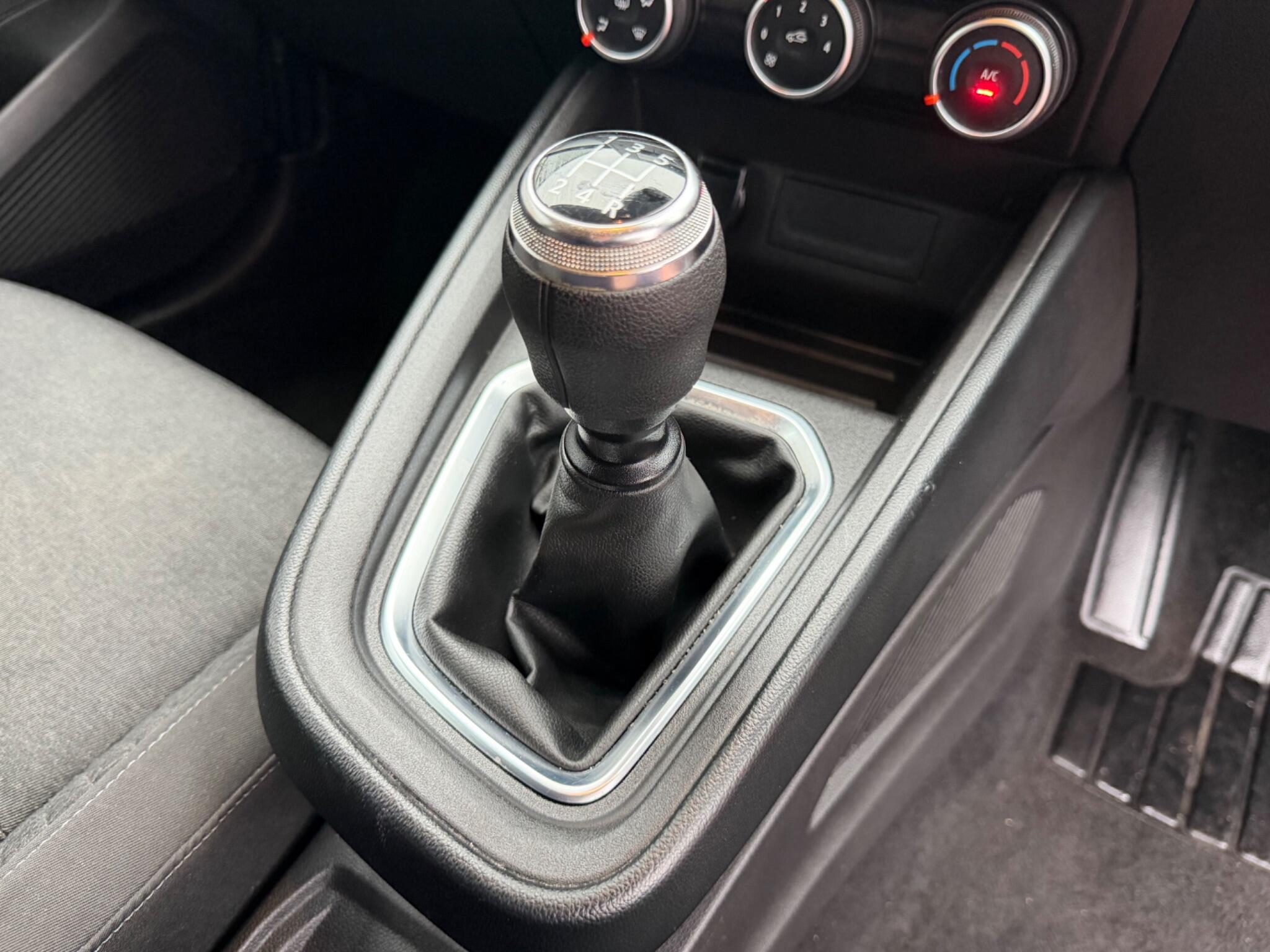 Renault Clio view 71