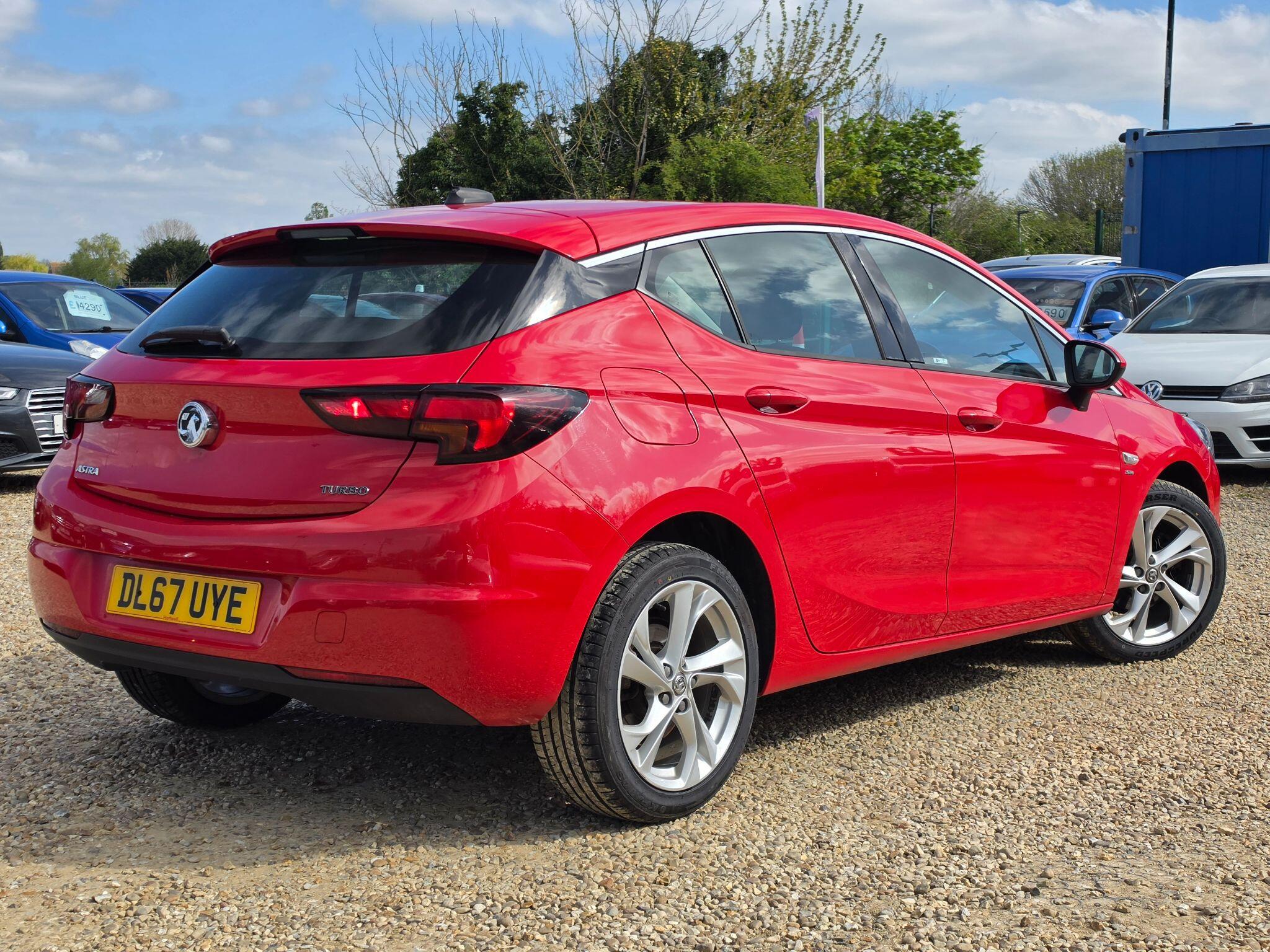 Vauxhall Astra view 3
