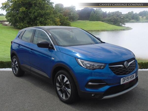 Blue 2019 Vauxhall Grandland X Hatchback Front-wheel drive Automatic