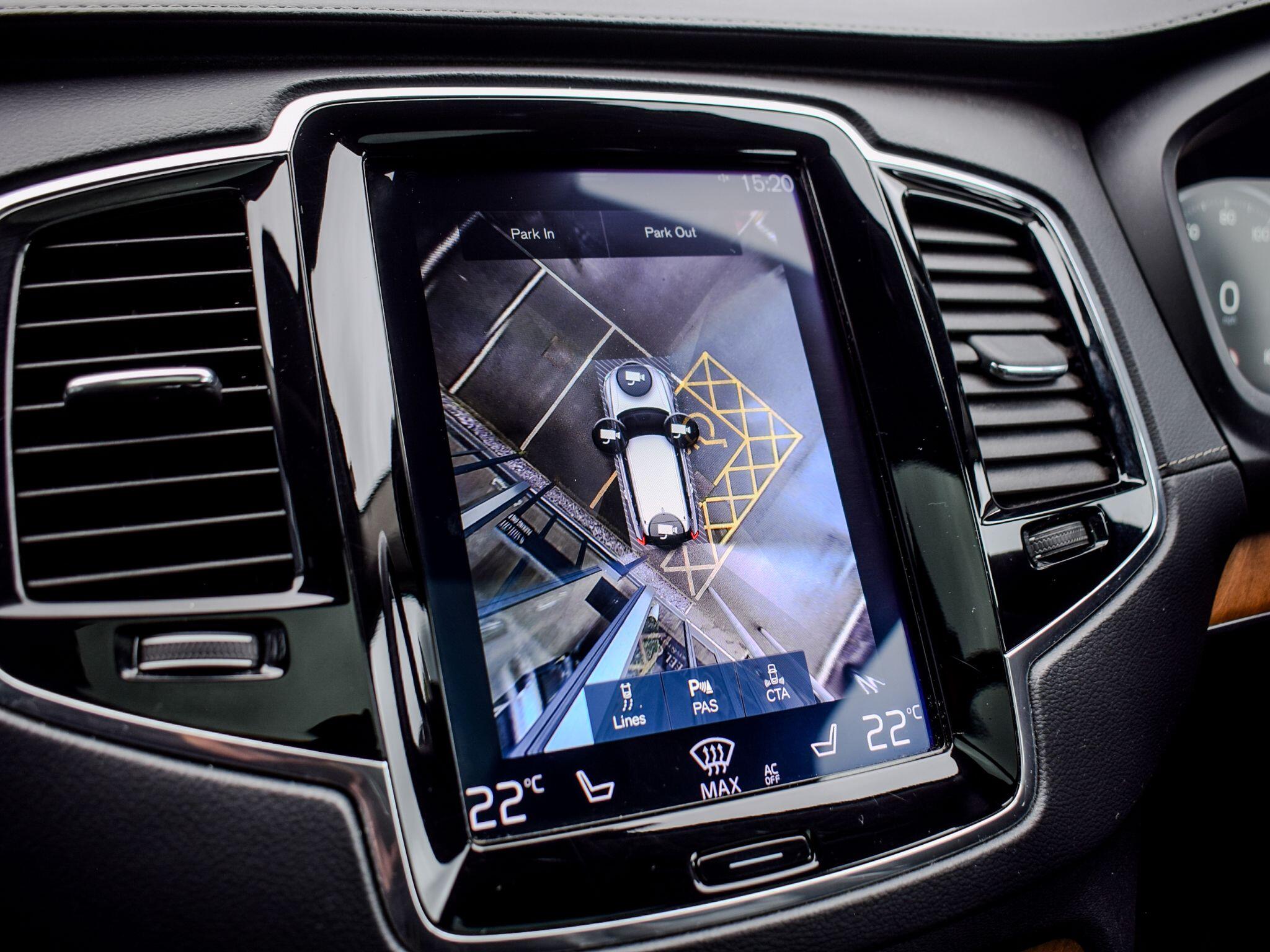 Volvo XC90 view 13