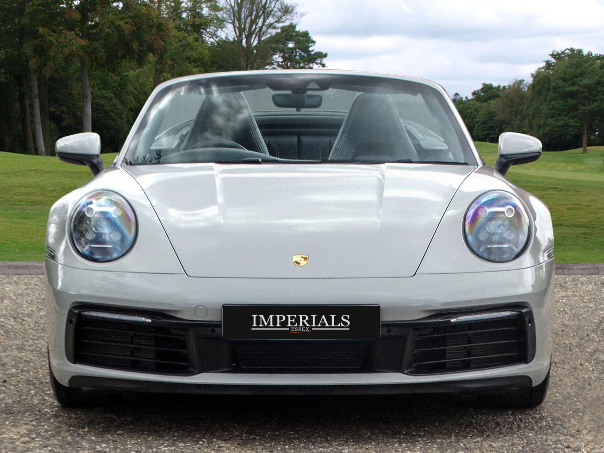 Porsche 911 view 10