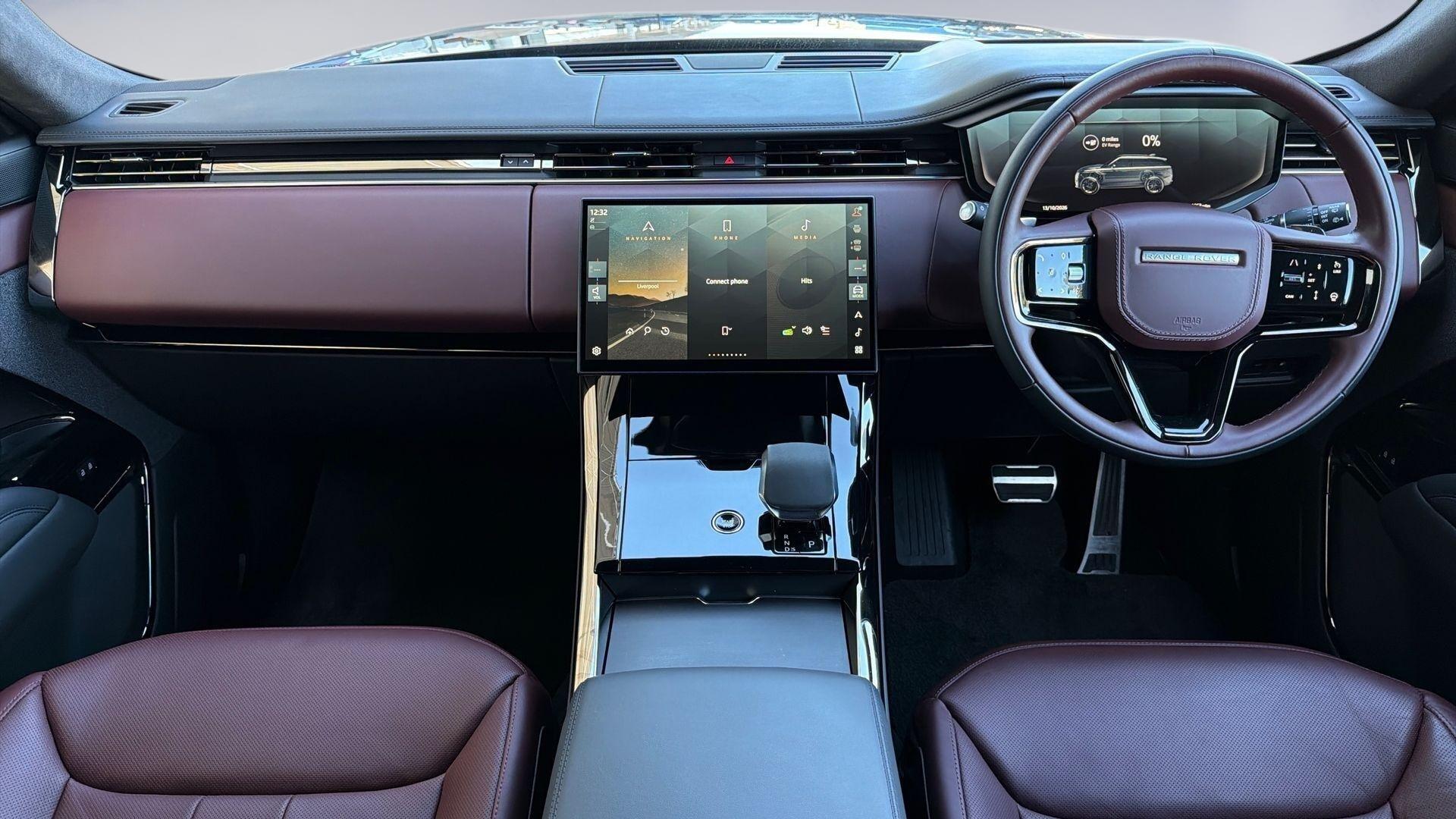 Land Rover Range Rover Sport view 9