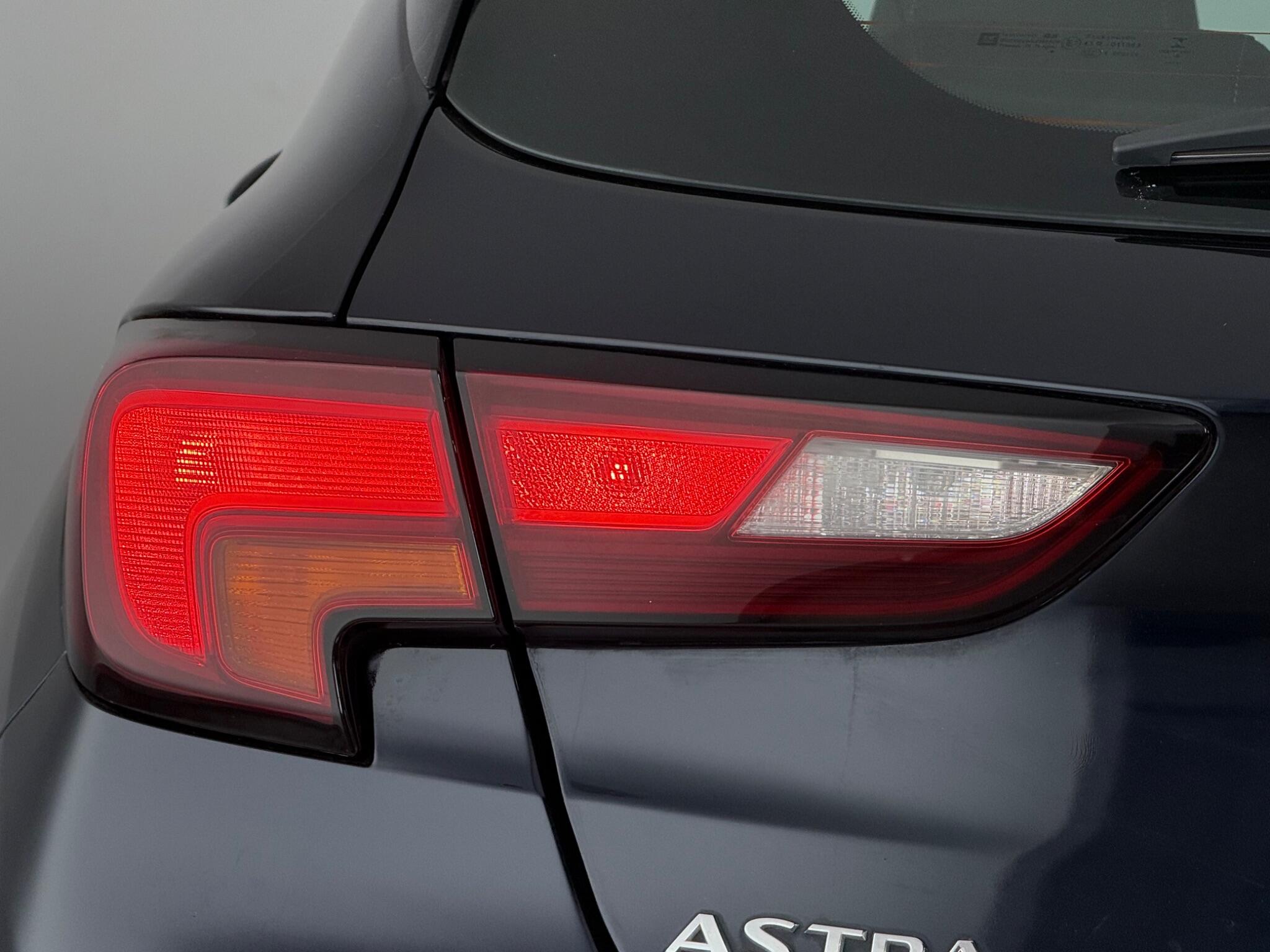 Vauxhall Astra view 6