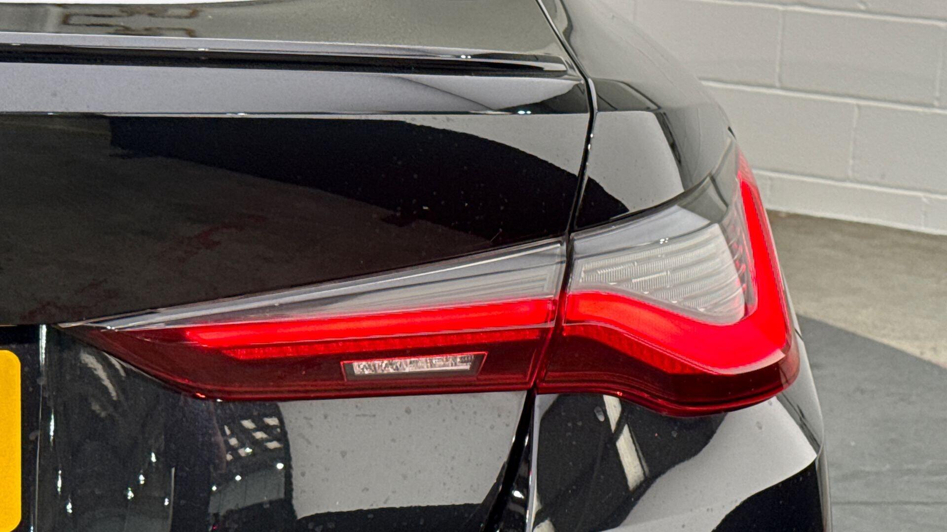 BMW I4 view 22