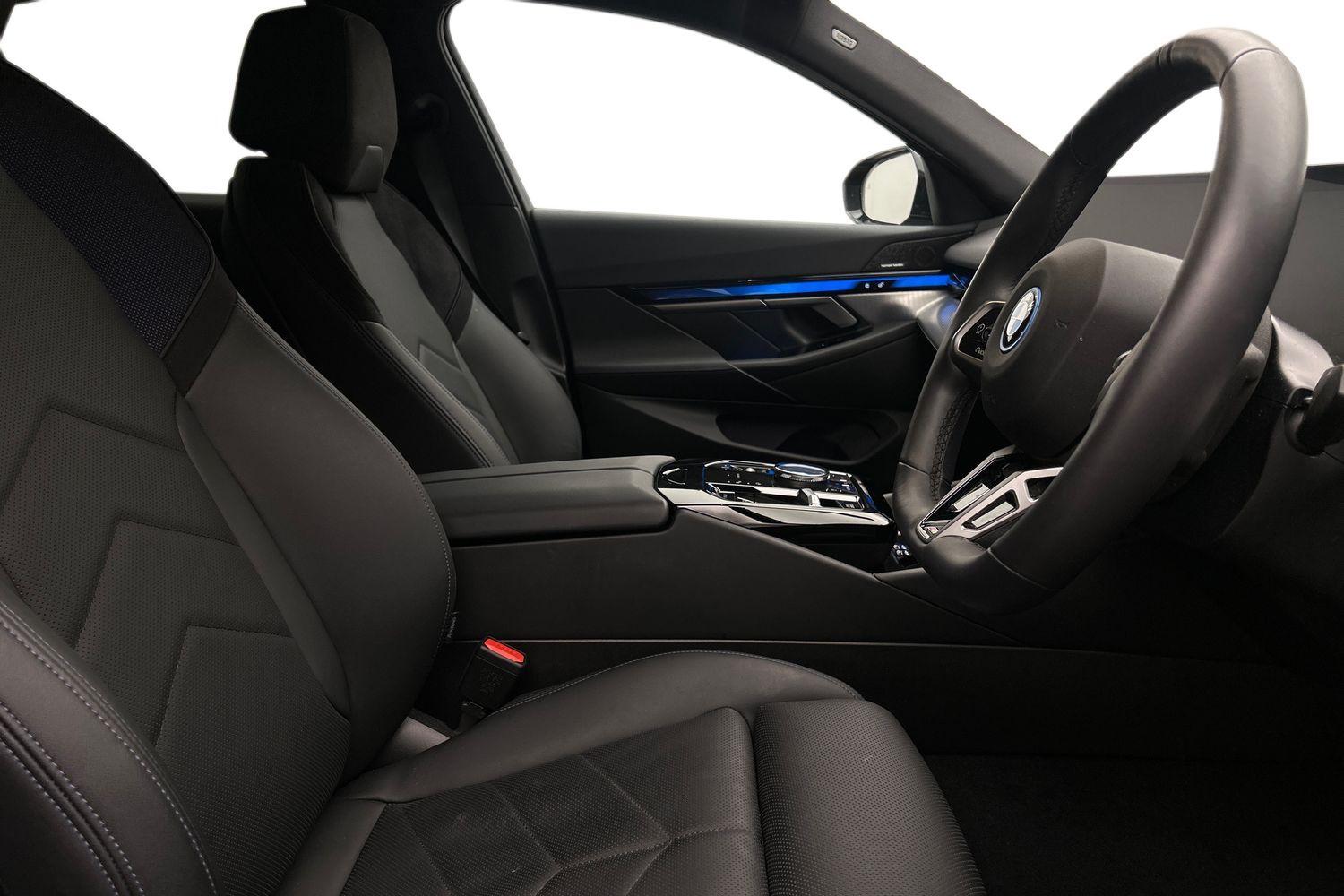 BMW i5 view 12