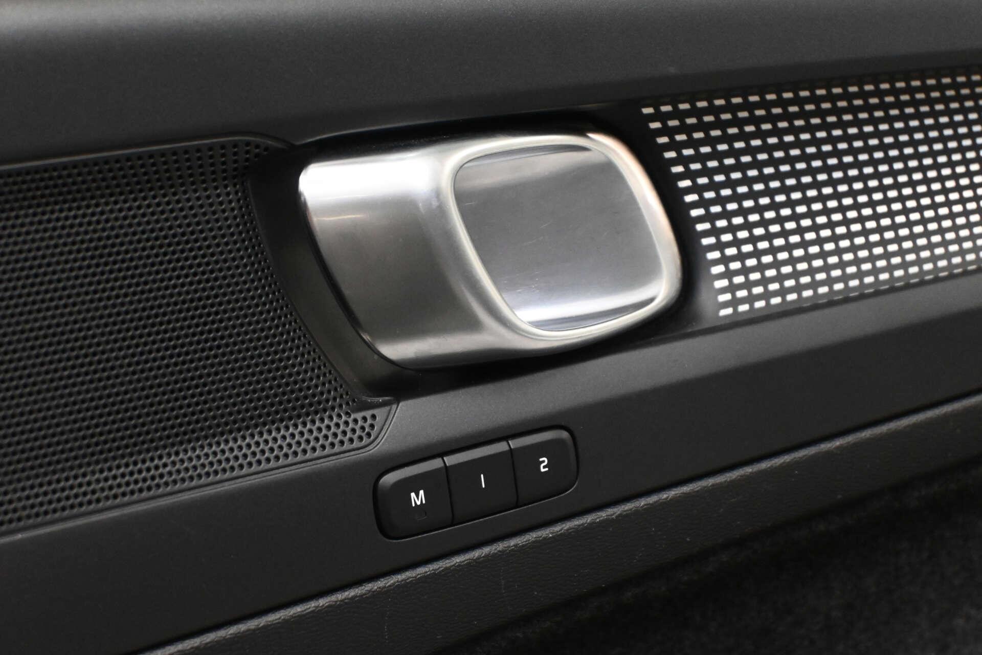 Volvo XC40 view 43