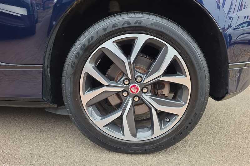 Jaguar I-Pace view 9