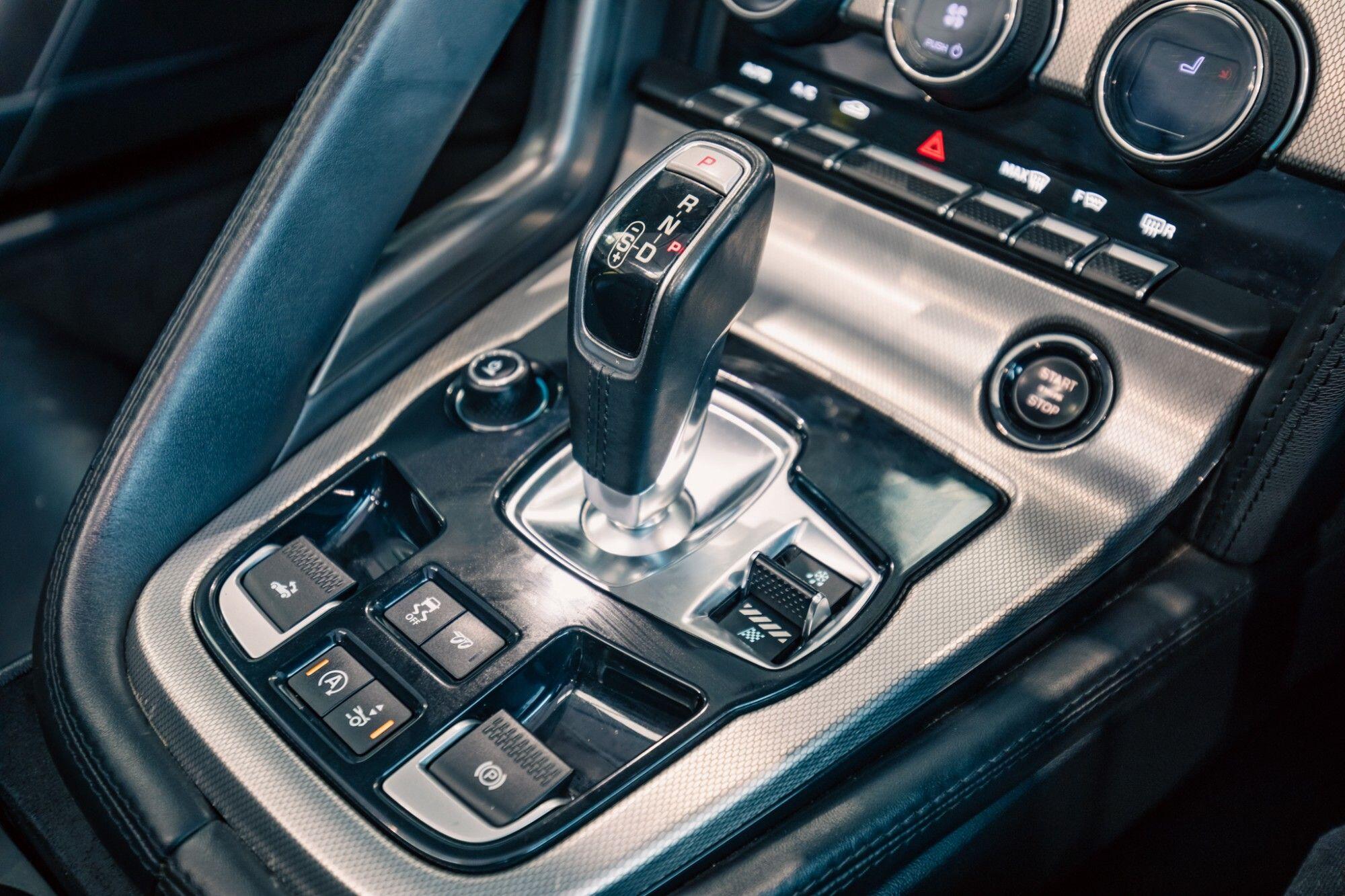 Jaguar F-Type view 19