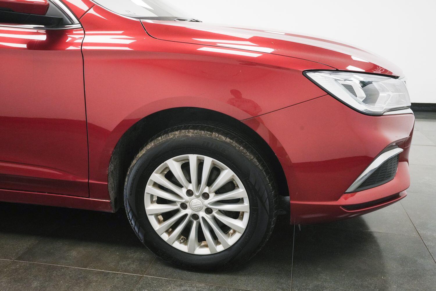 MG MG5 view 4