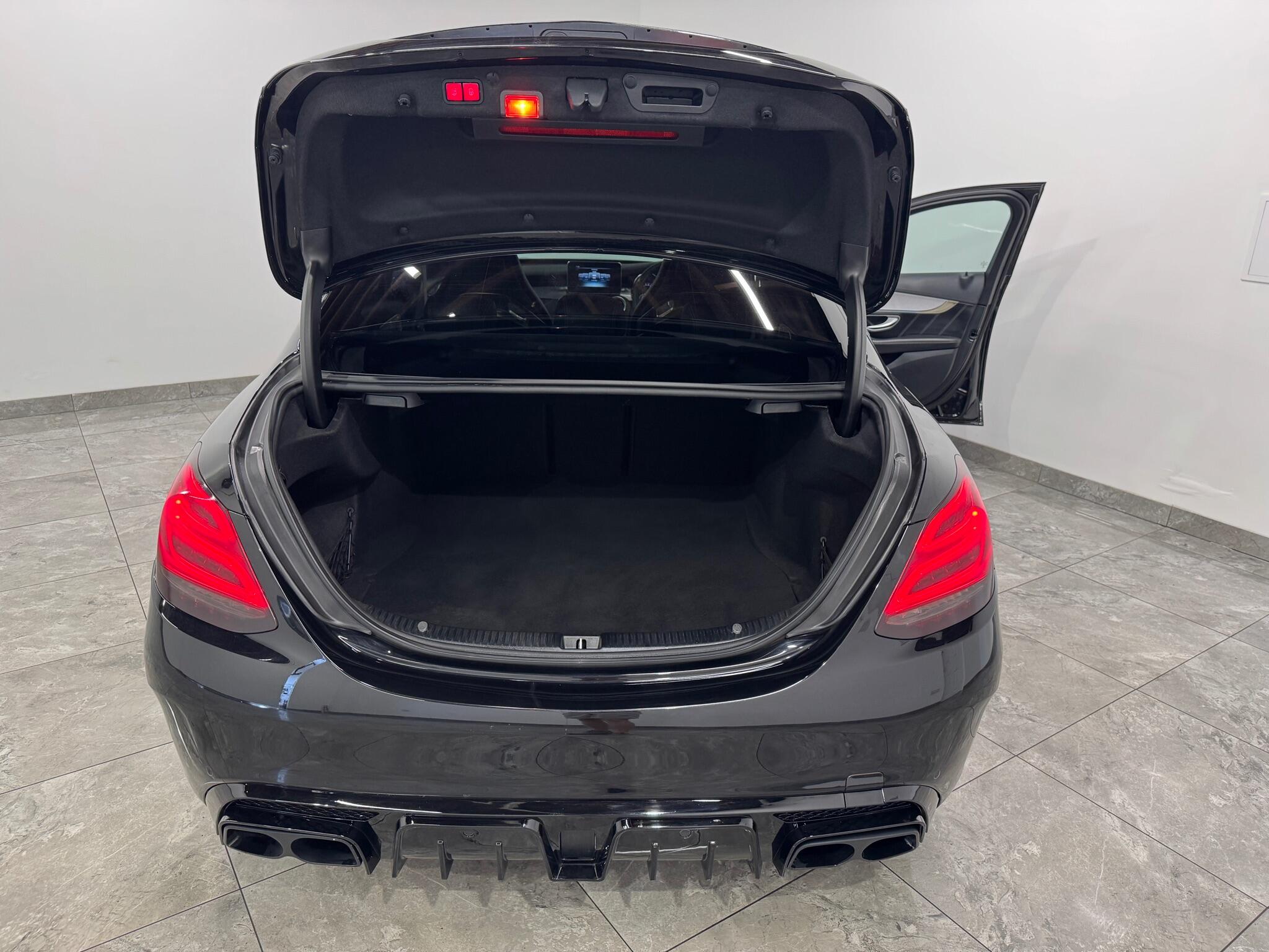 Mercedes-Benz C-Class view 16