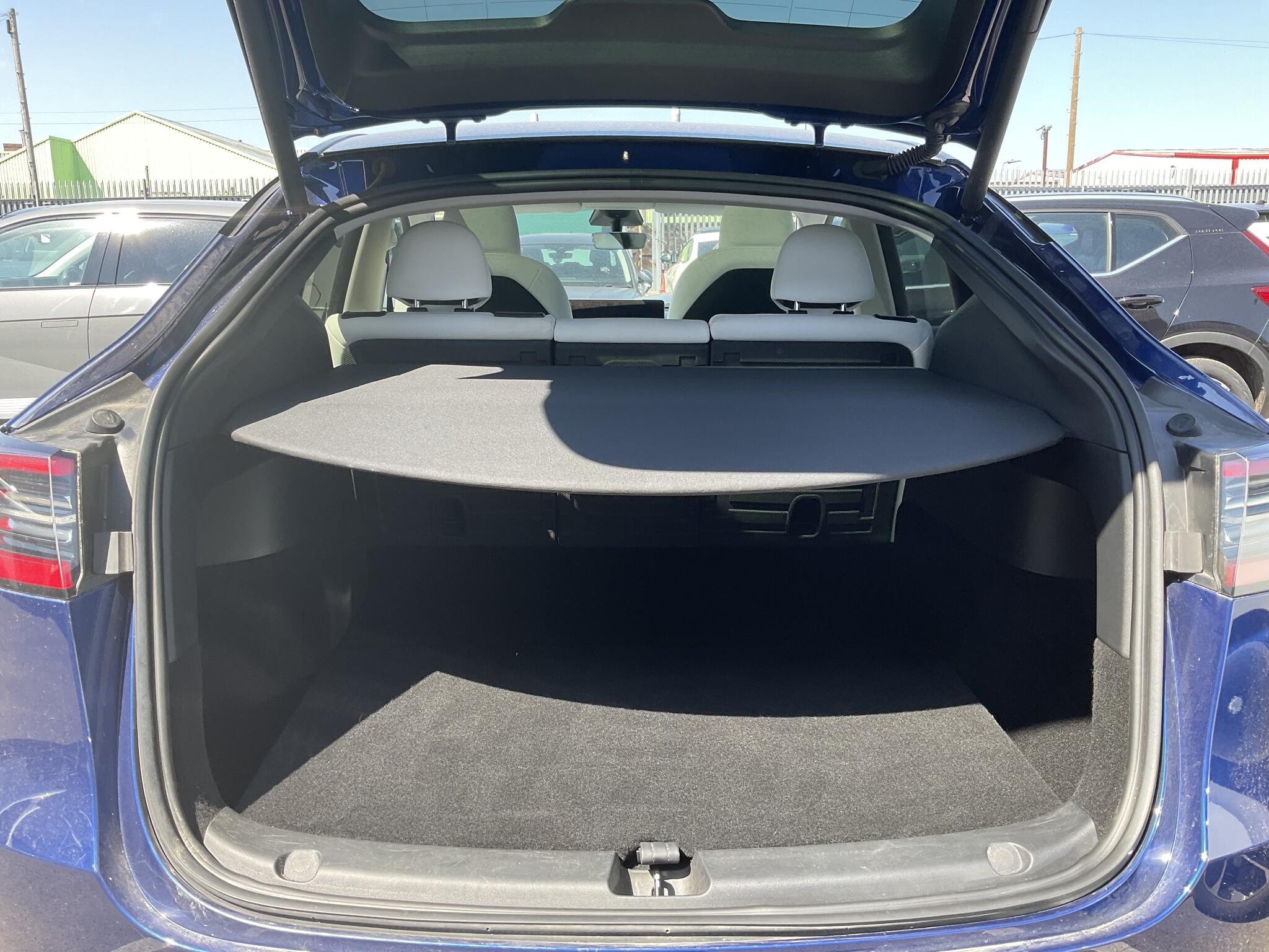Tesla Model Y view 20