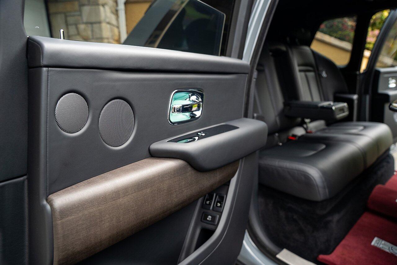Rolls-Royce Cullinan view 56
