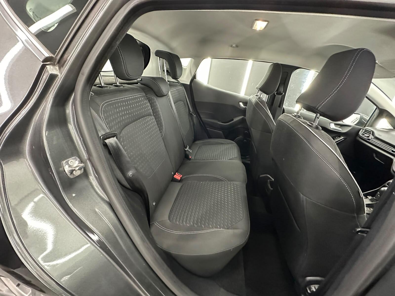 Ford Fiesta view 26