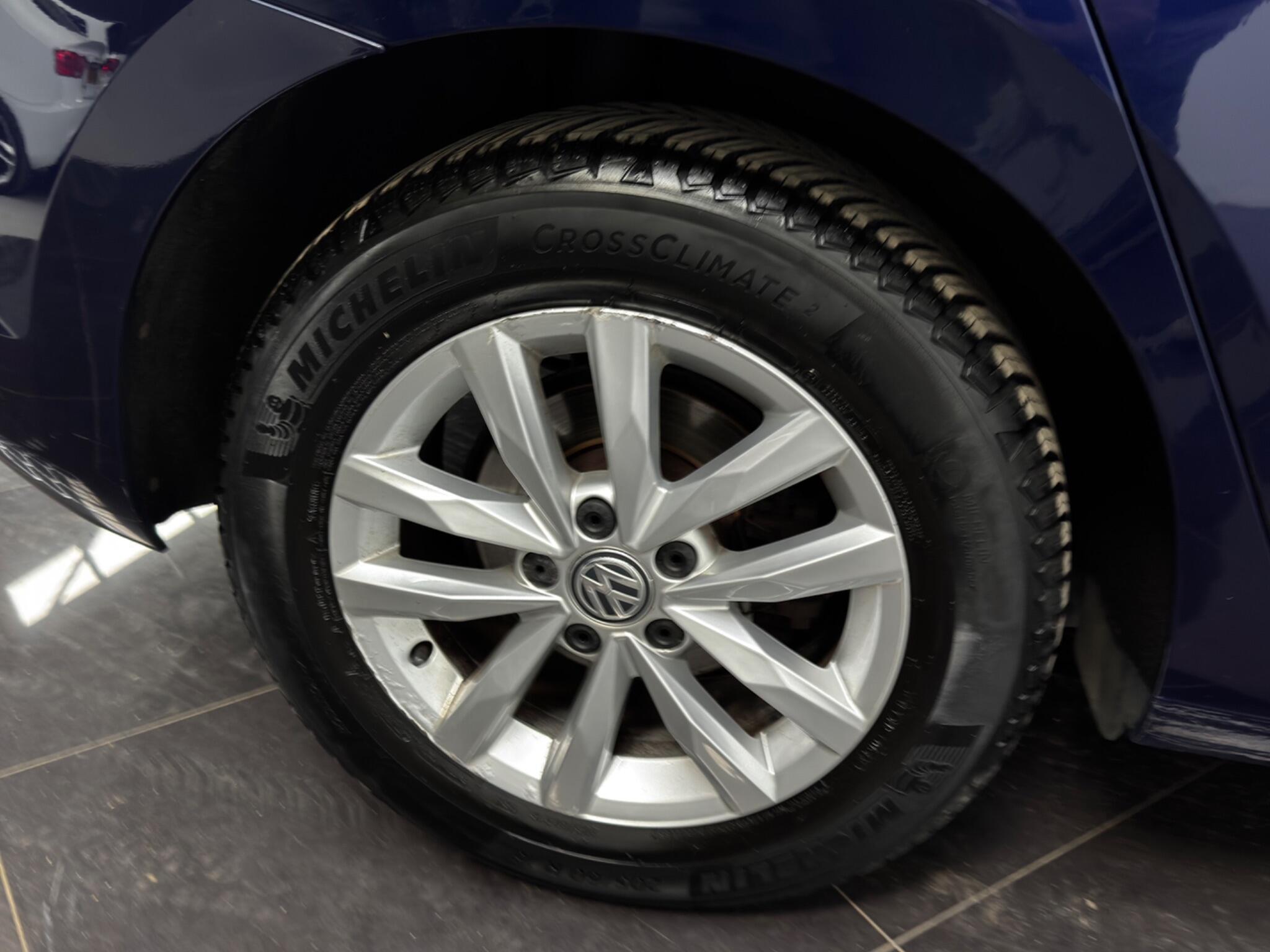 Volkswagen Touran view 73