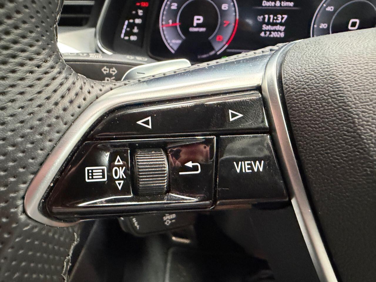 Audi A6 Saloon view 35