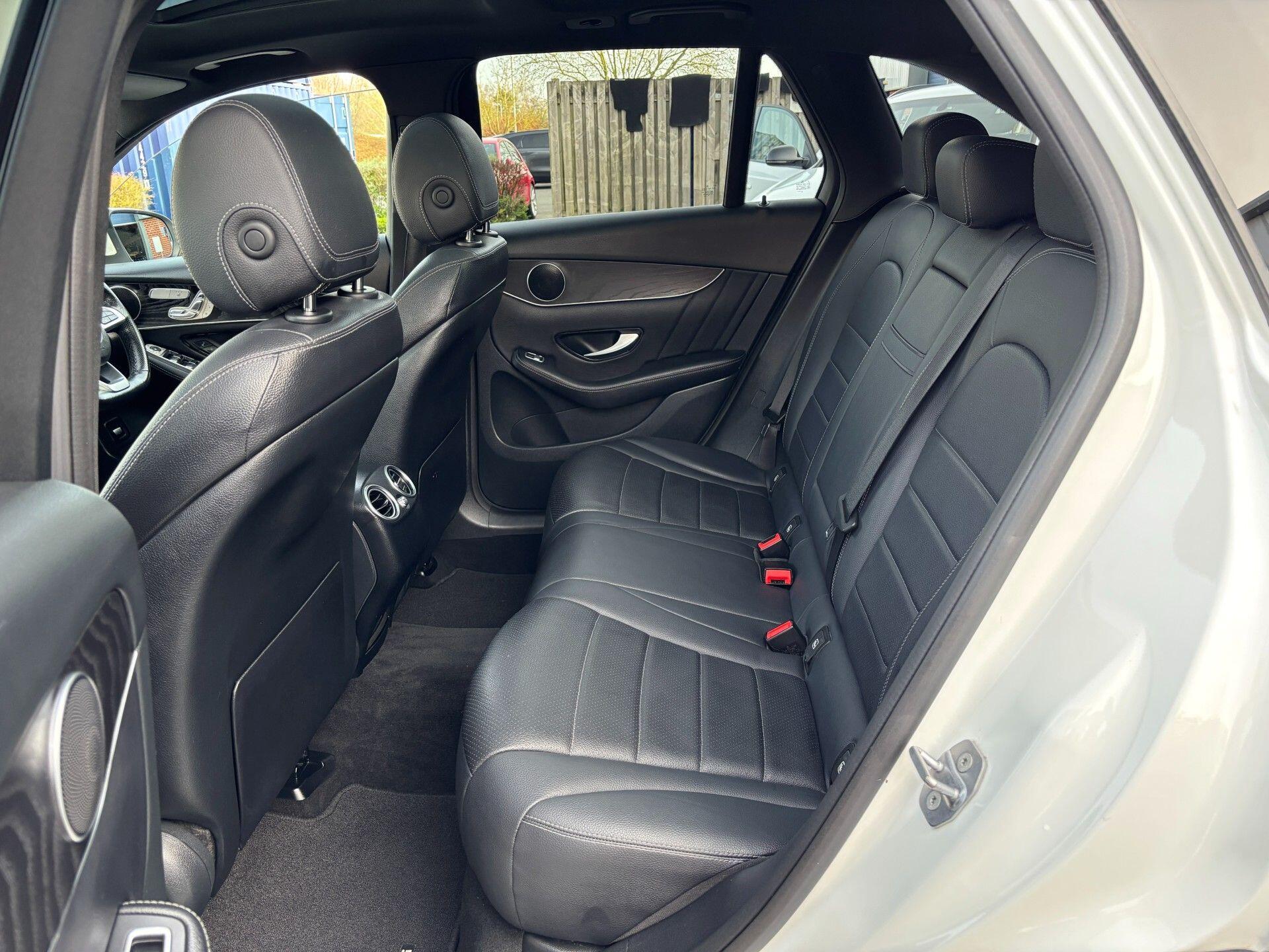 Mercedes-Benz GLC view 22